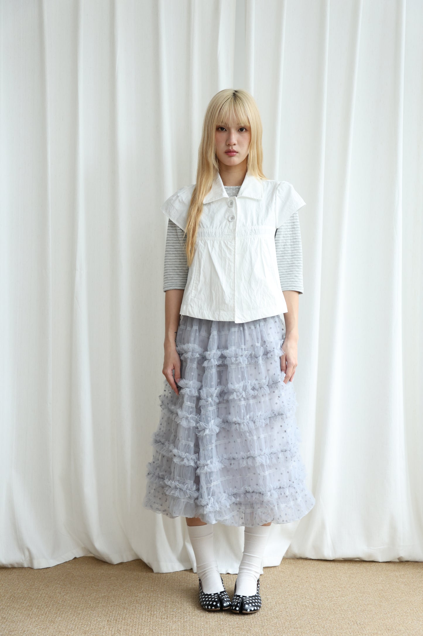 Short-sleeved shirt top