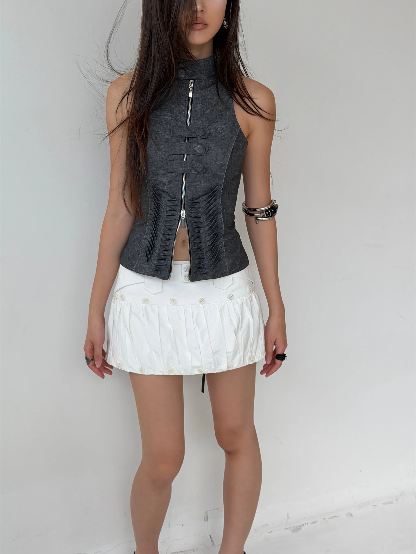 into.eight RELIEF TOP