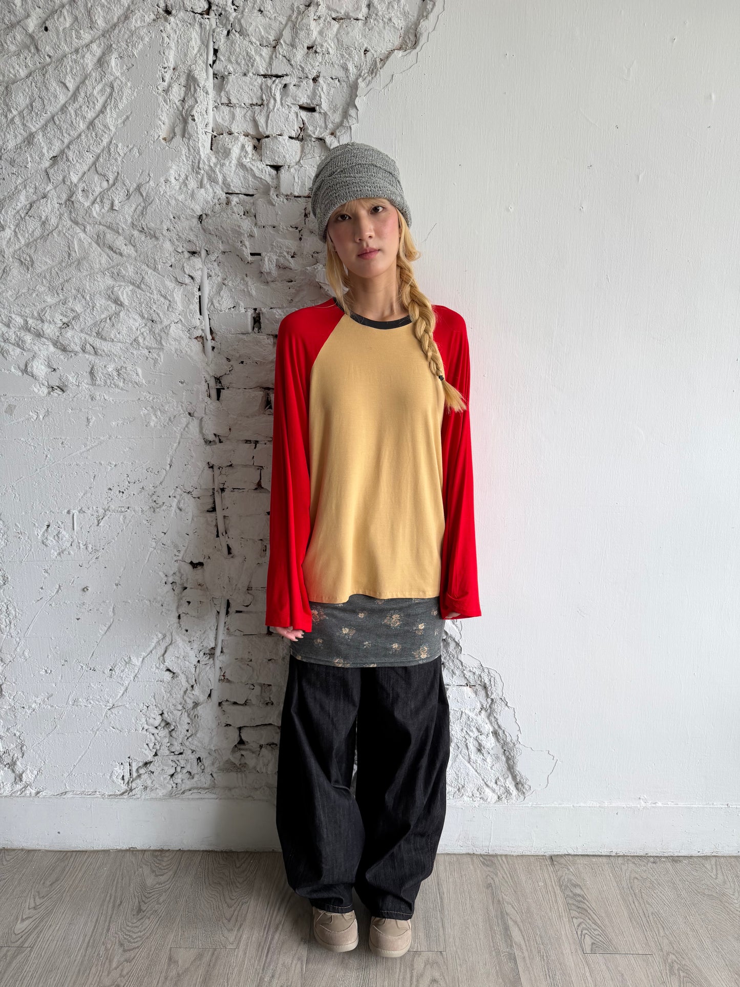 Loose-fitting patchwork long-sleeved top