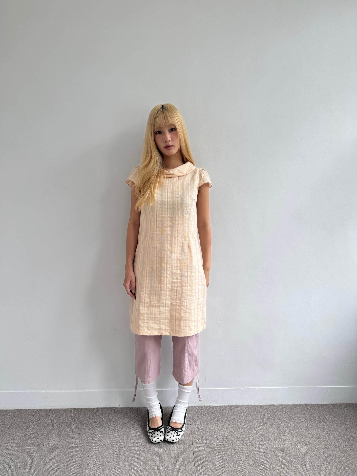 Lace-embossed collared dress