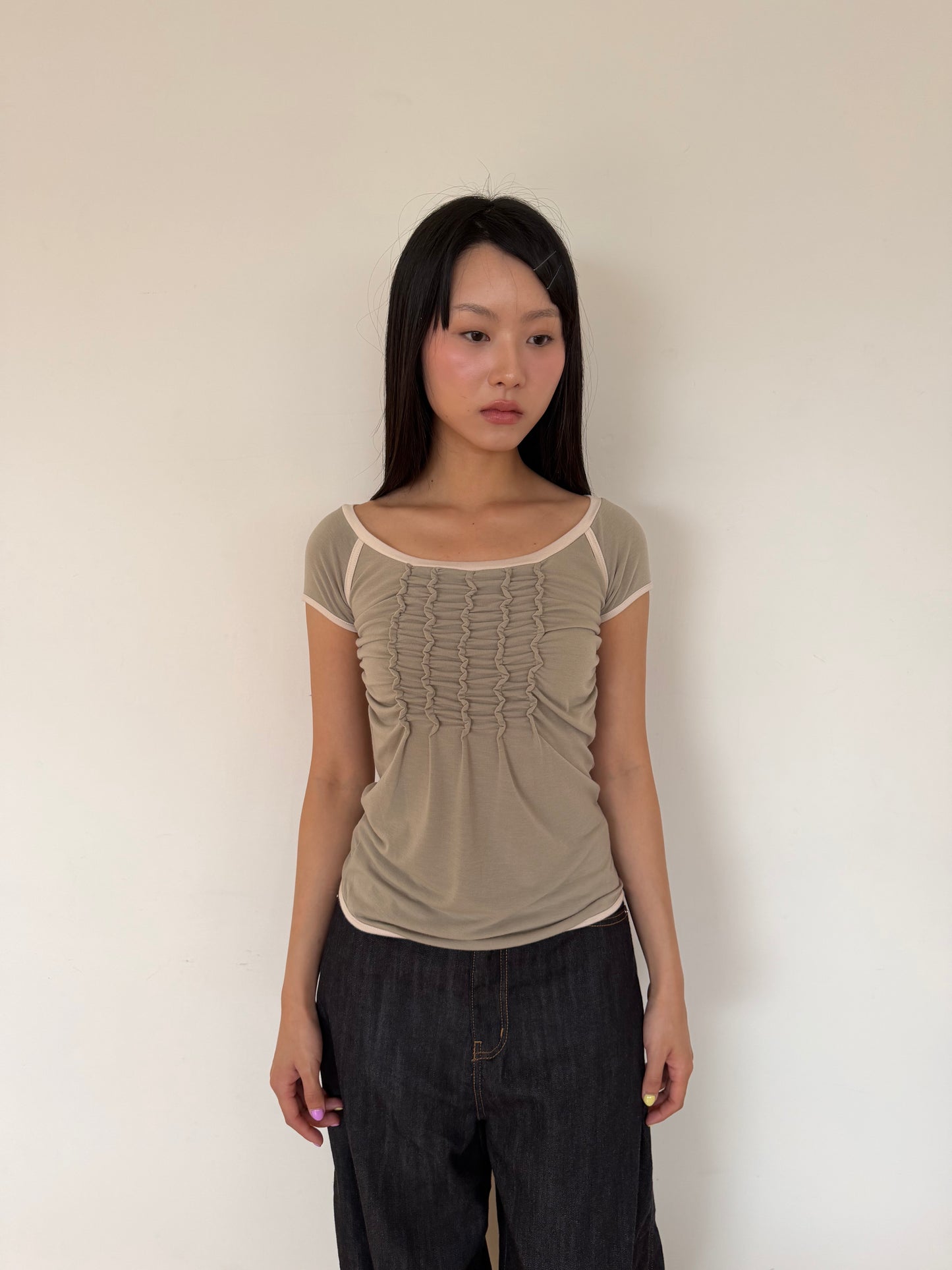 Contrast Trim Ruched Top