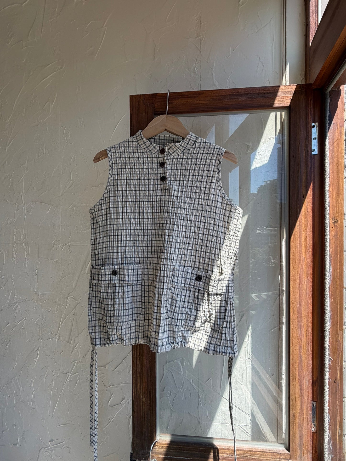 Checkered button pocket vest