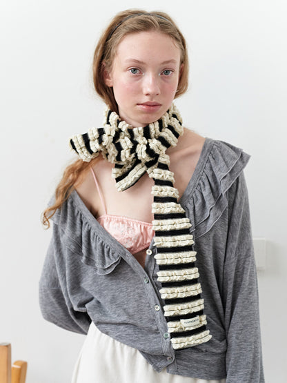FUN FROM FUN FRILL STRIPE MUFFLER, CREAM