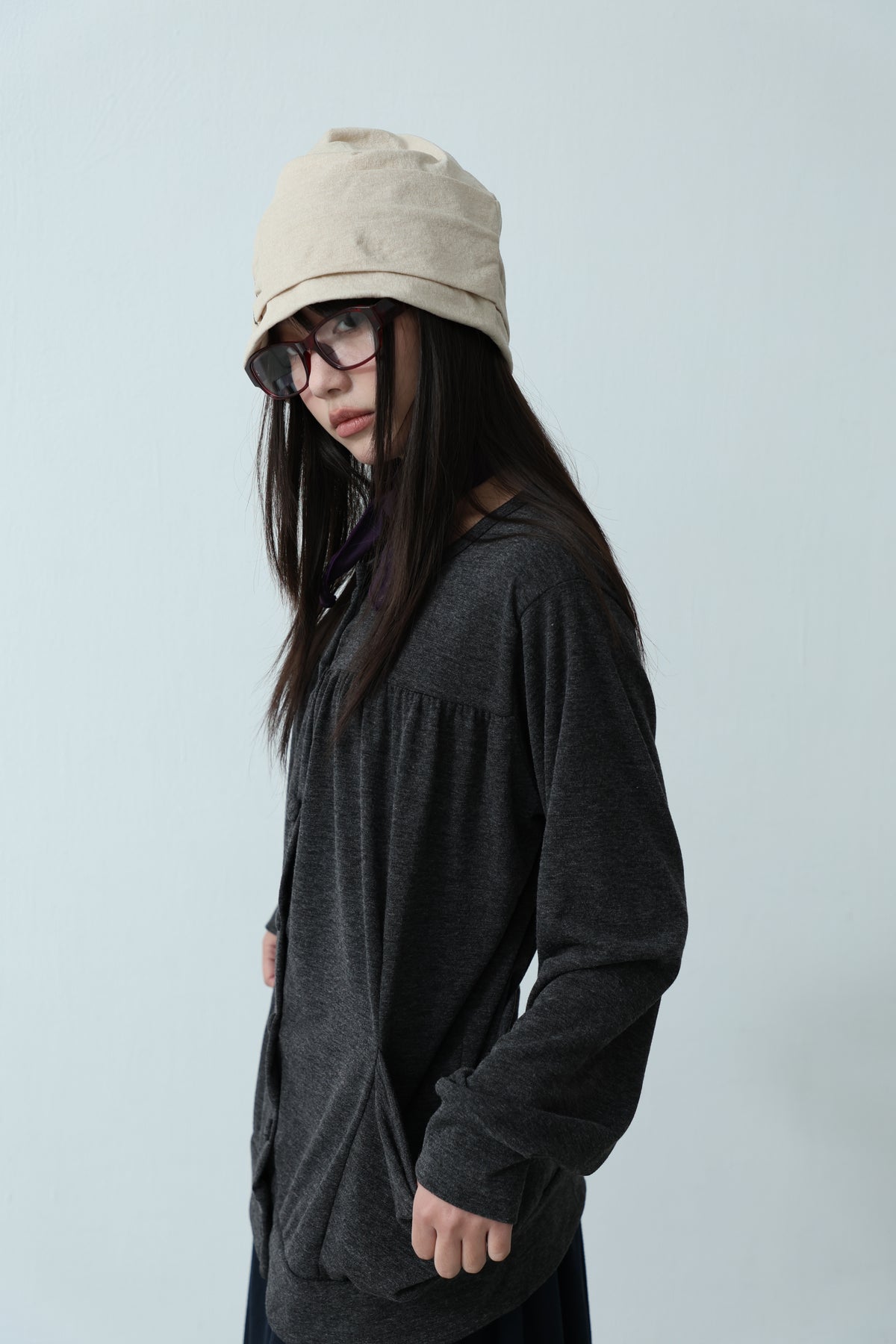 Open collar with bow and bow