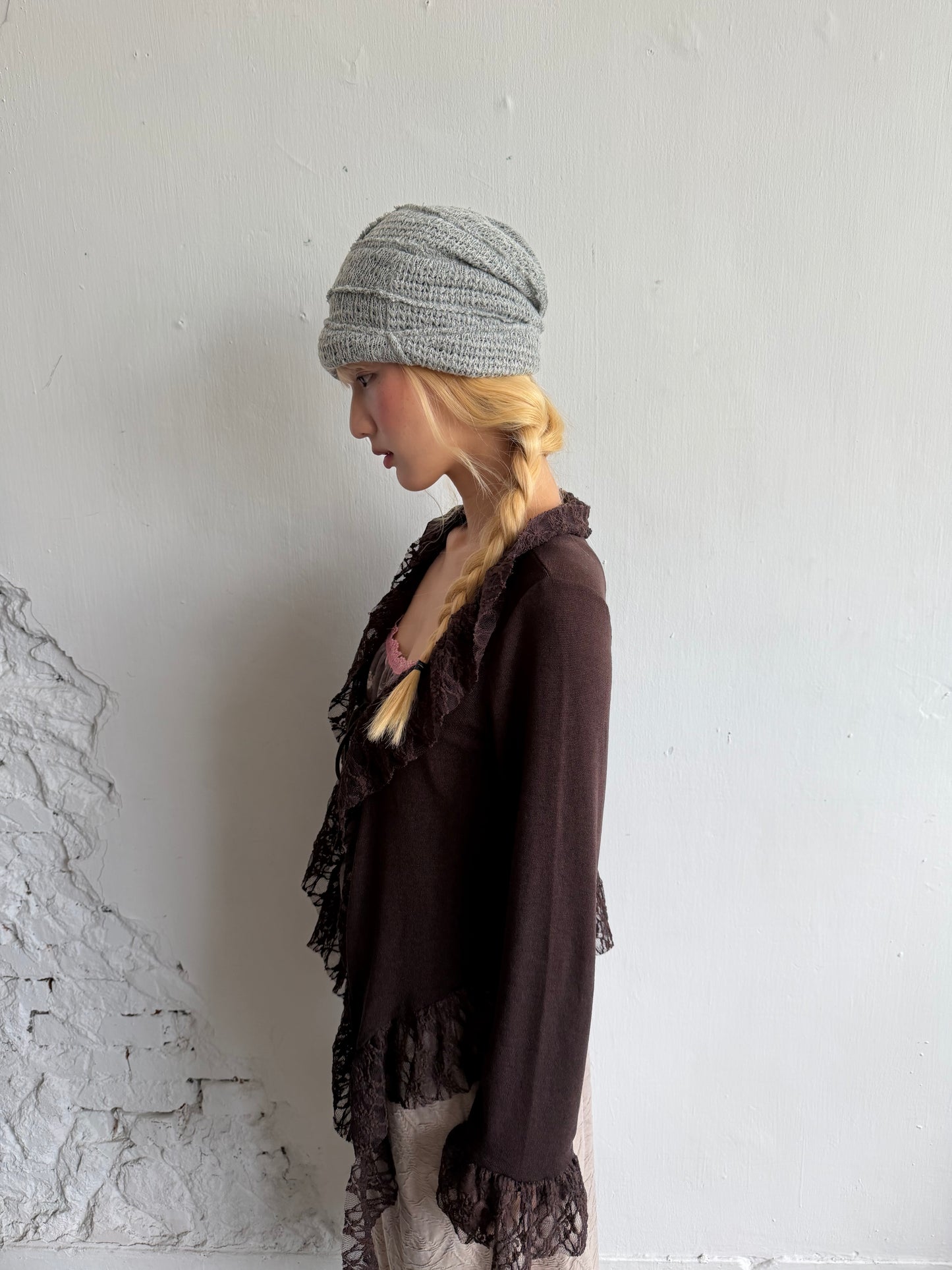 Lace-trimmed tie-up thin top
