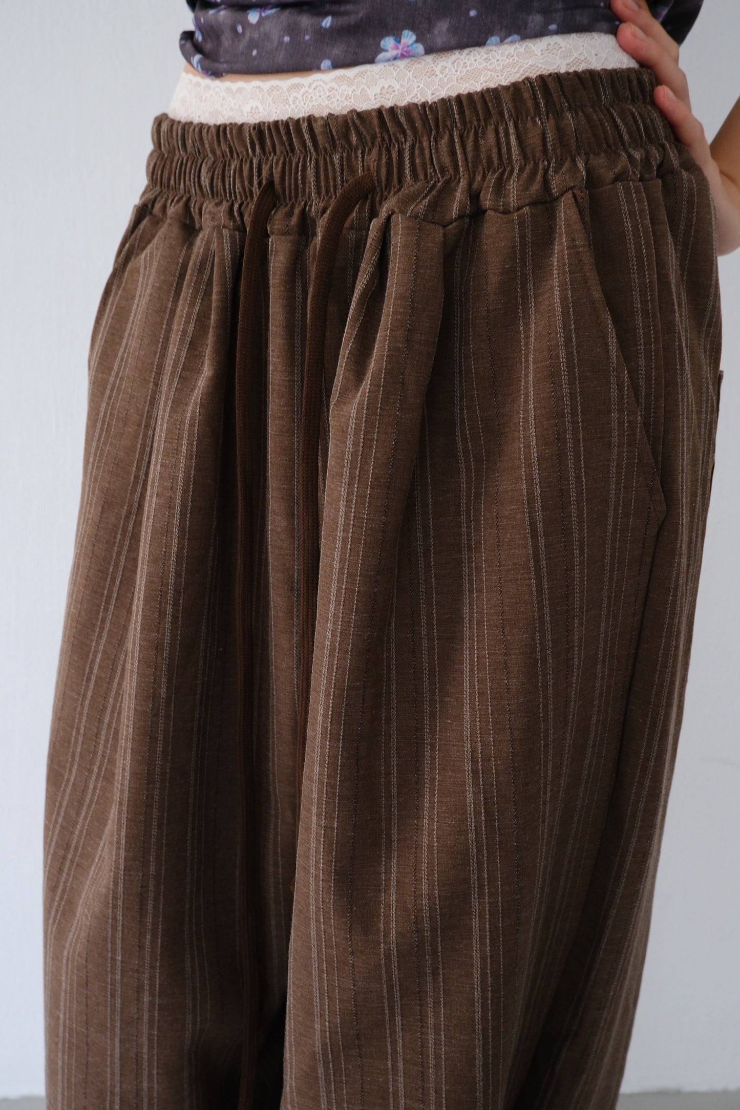 Retro loose striped straight leg pants