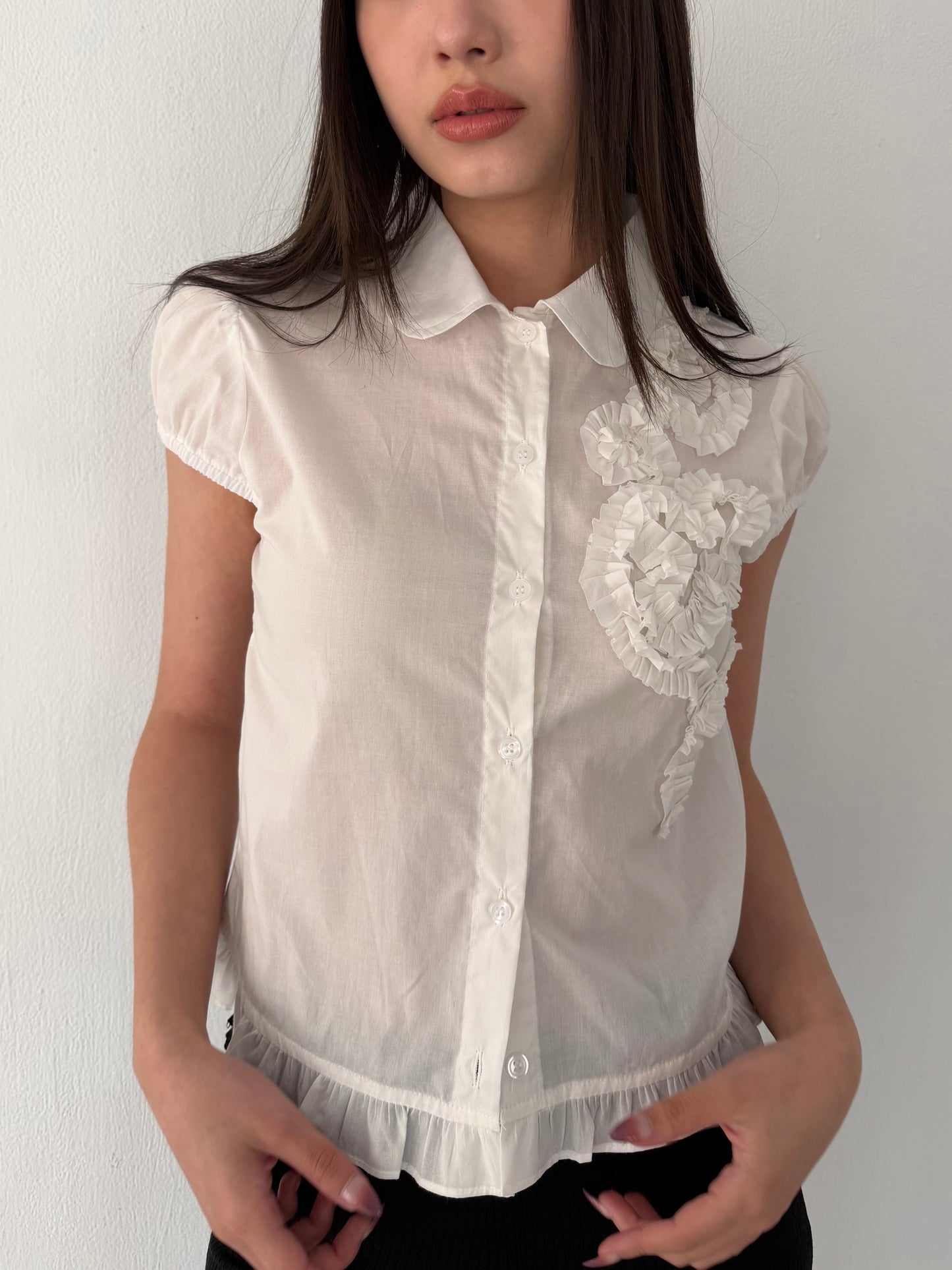 Lace-trimmed flutter sleeve shirt