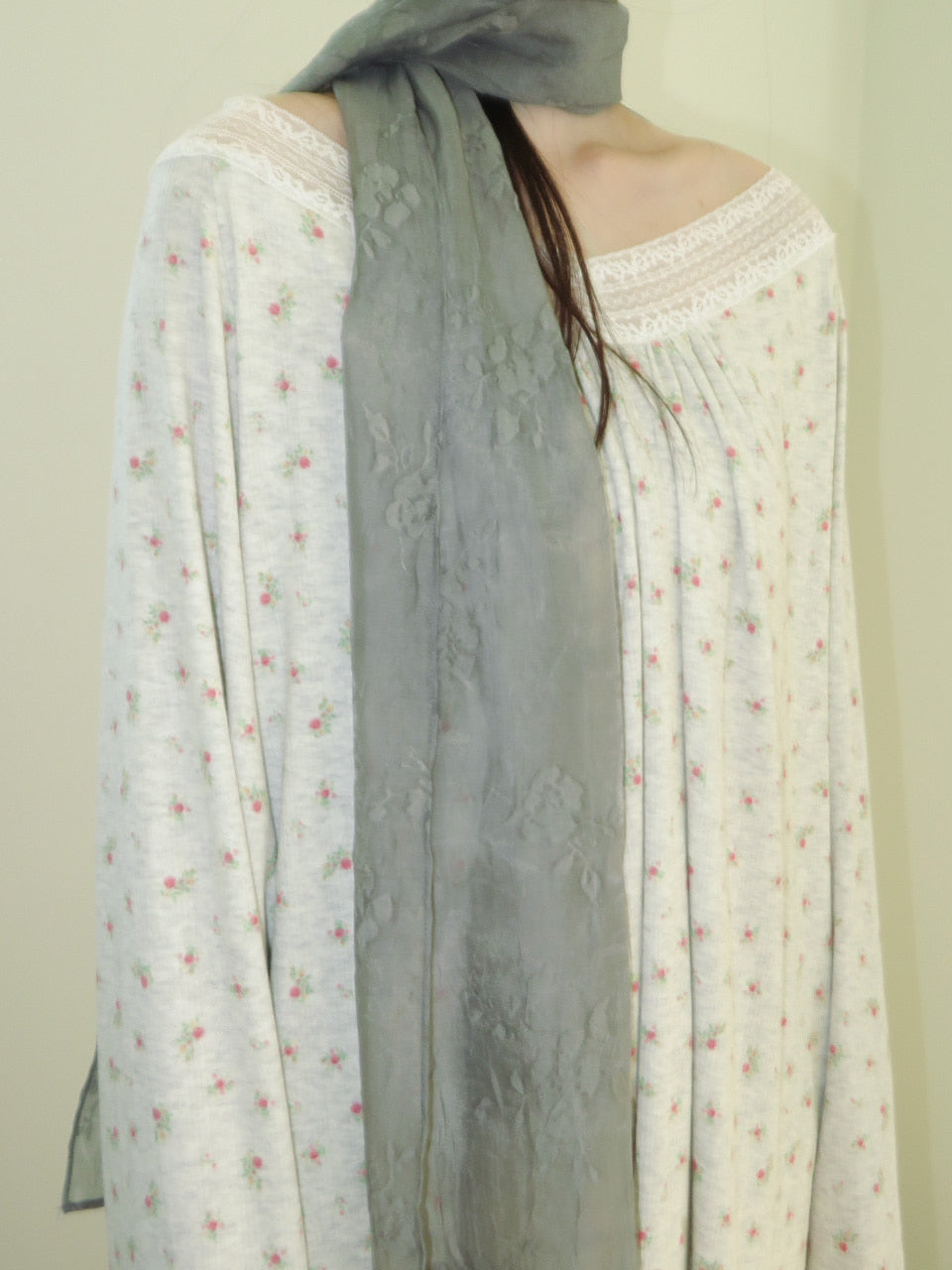 FUN FROM FUN Floral Sheer Scarf, Grey