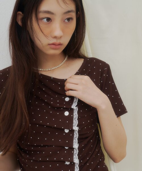 DISCOAT umm. 蕾絲層疊垂褶短袖上衣