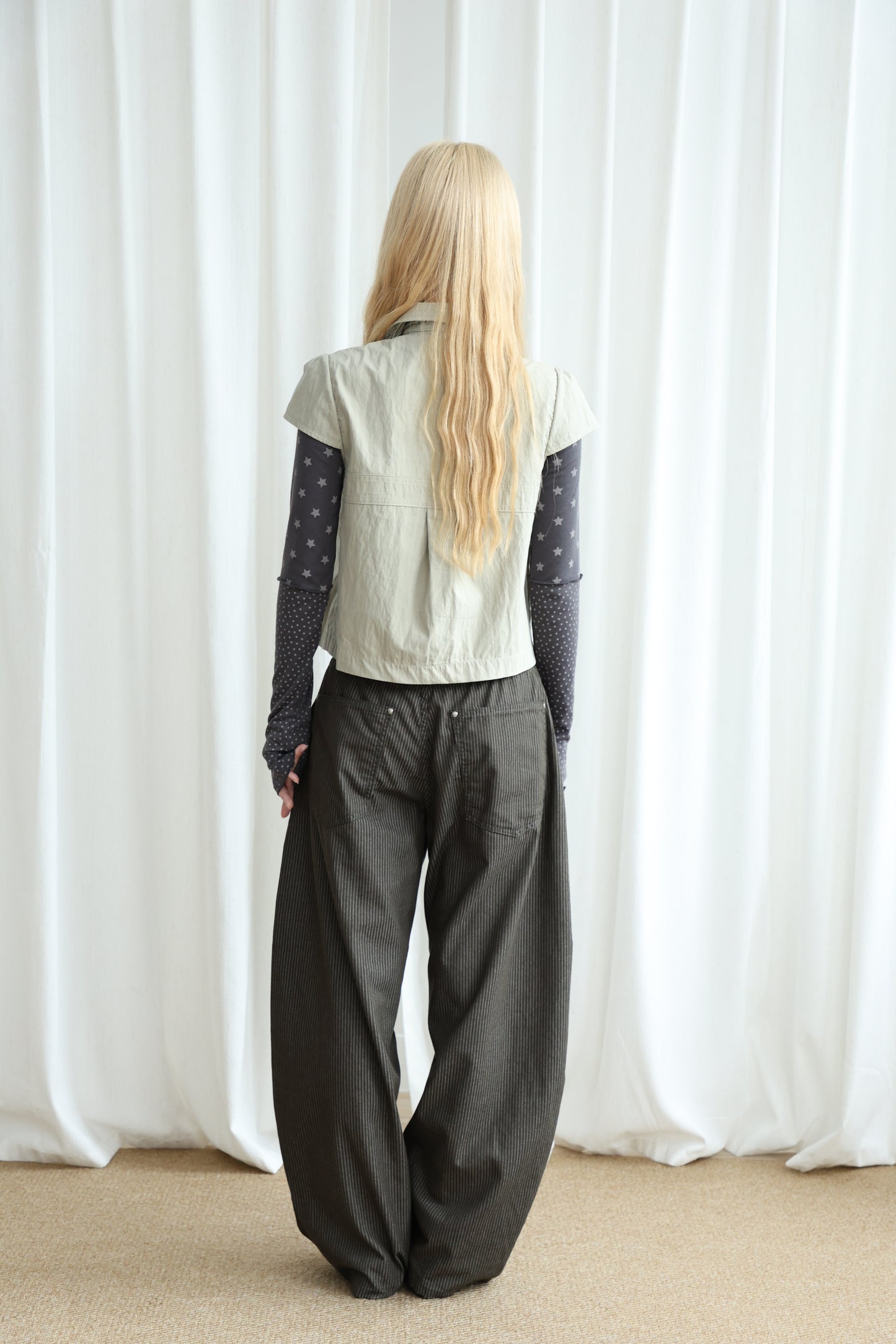 Thin straight stripe baggy pants