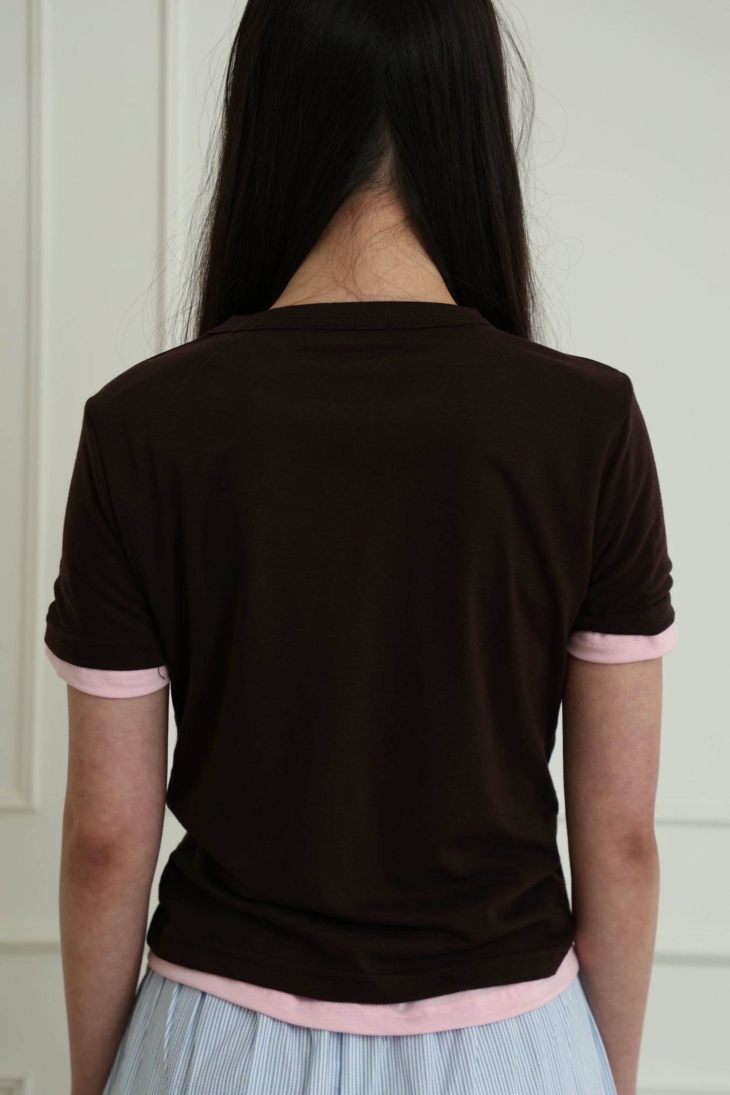 Basic skin-friendly short-sleeved top