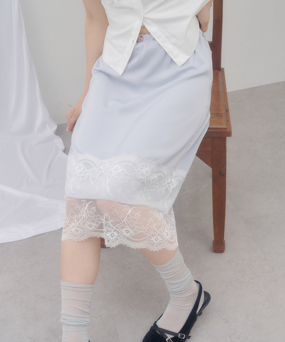 （sale 至9/21 22:00）Discoat umm. 蕾絲拼接緞面裙