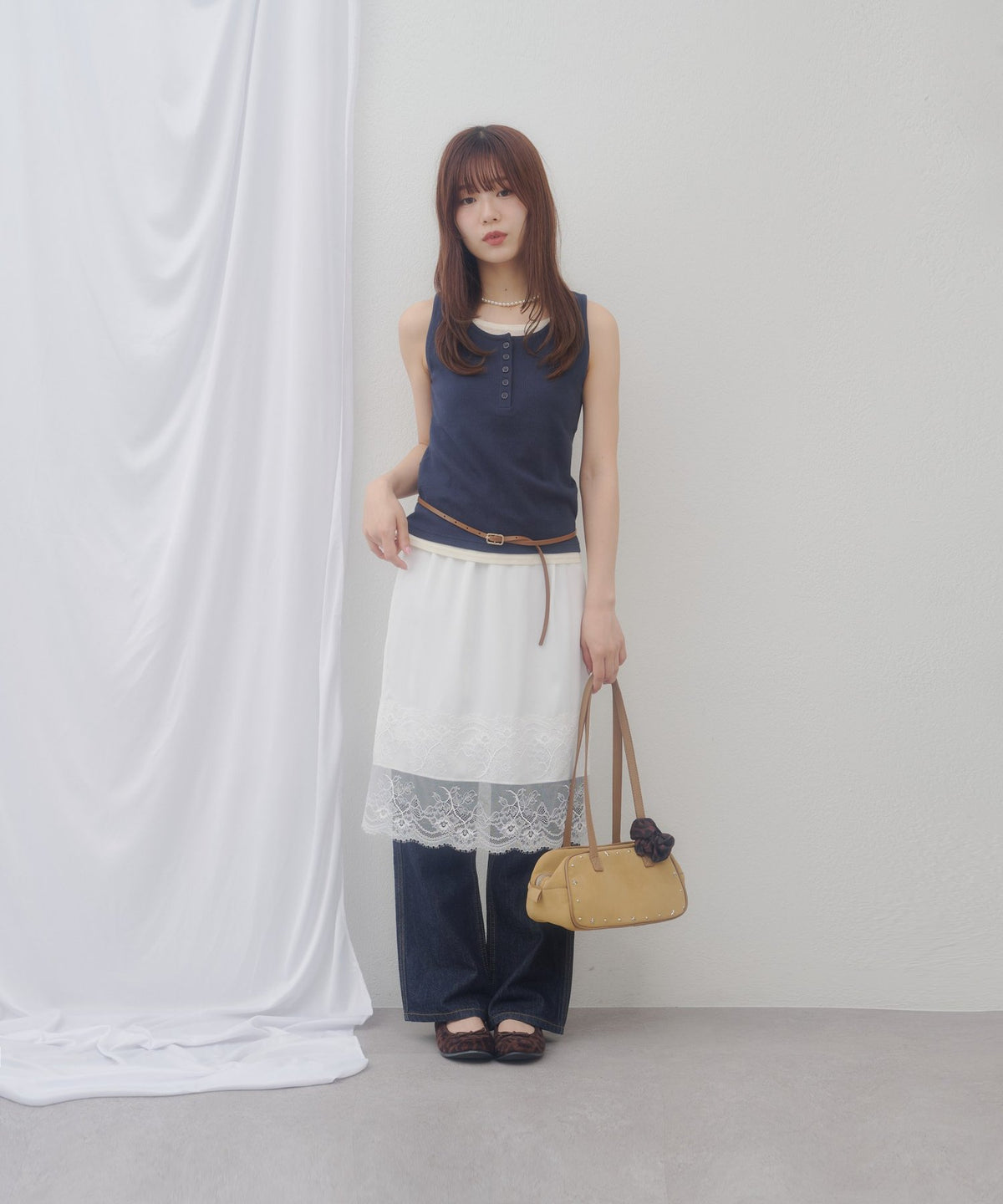 （sale 至9/21 22:00）Discoat umm. 蕾絲拼接緞面裙