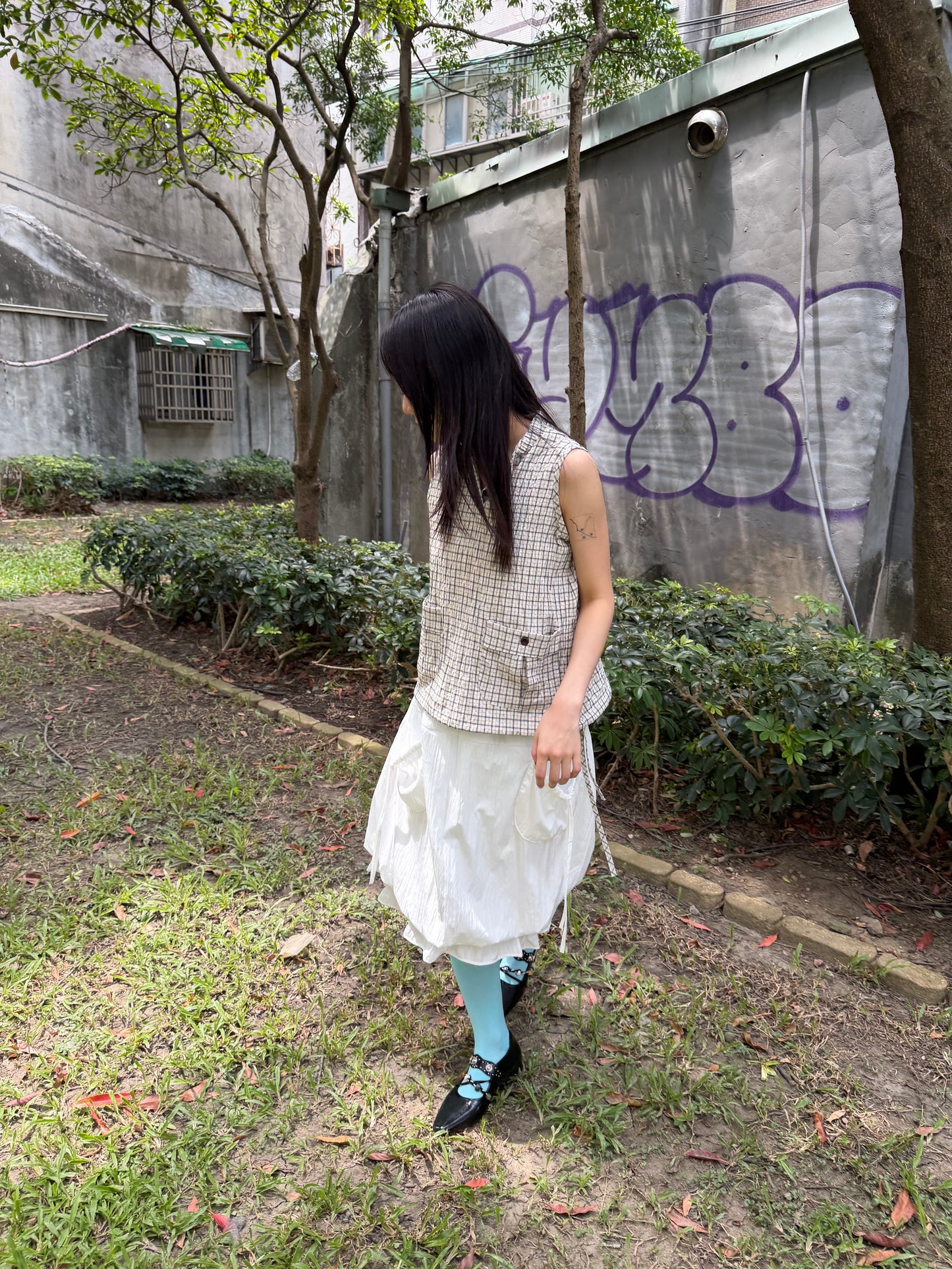 Checkered button pocket vest