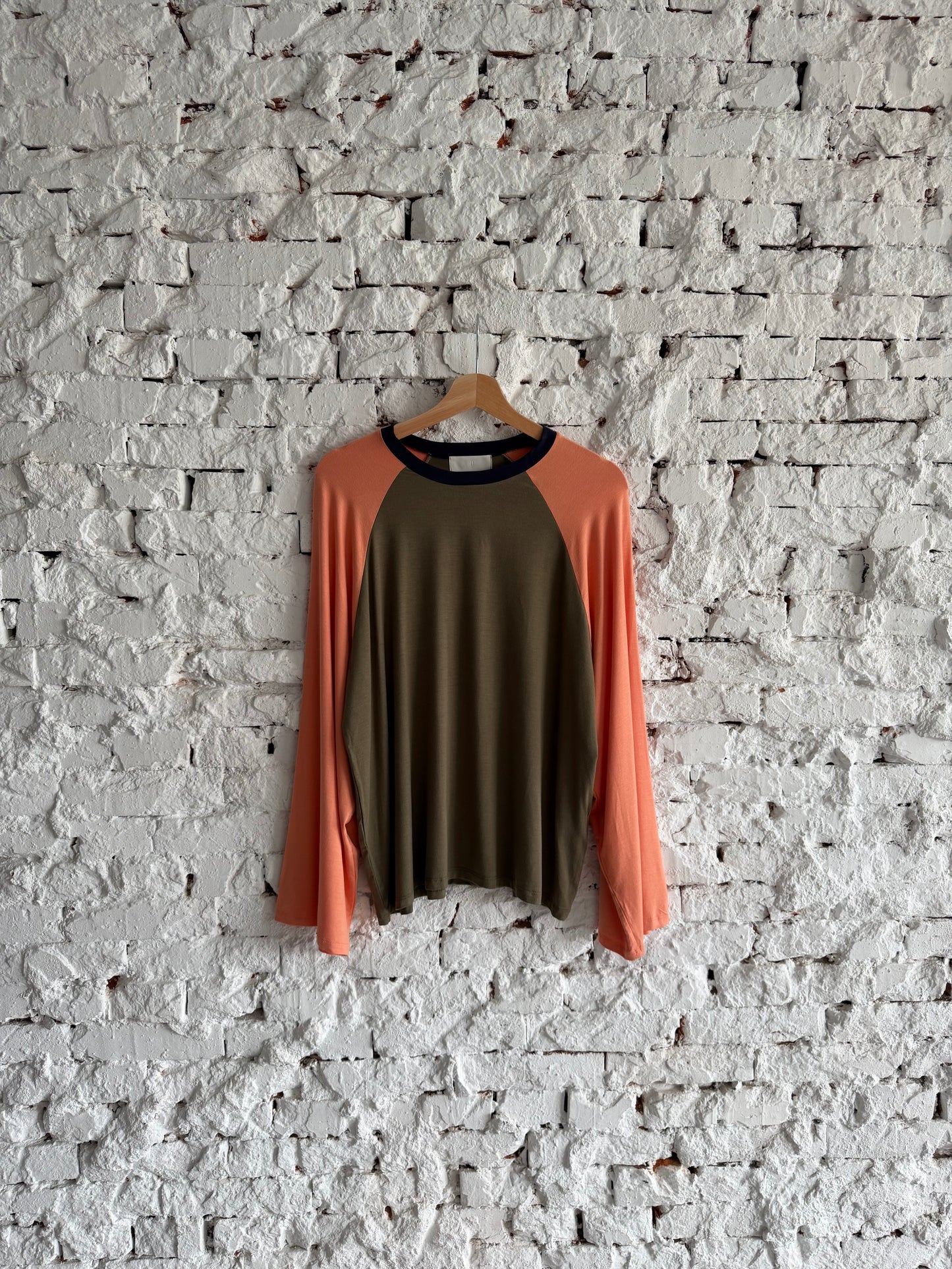 Loose-fitting patchwork long-sleeved top