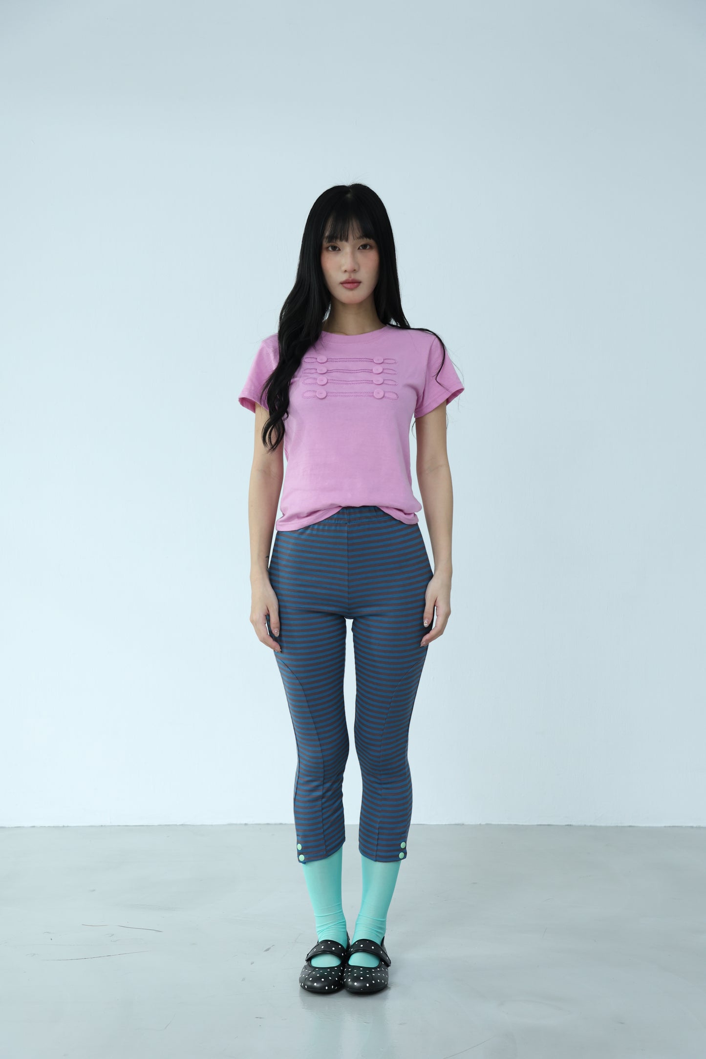 Button-up striped cropped trousers