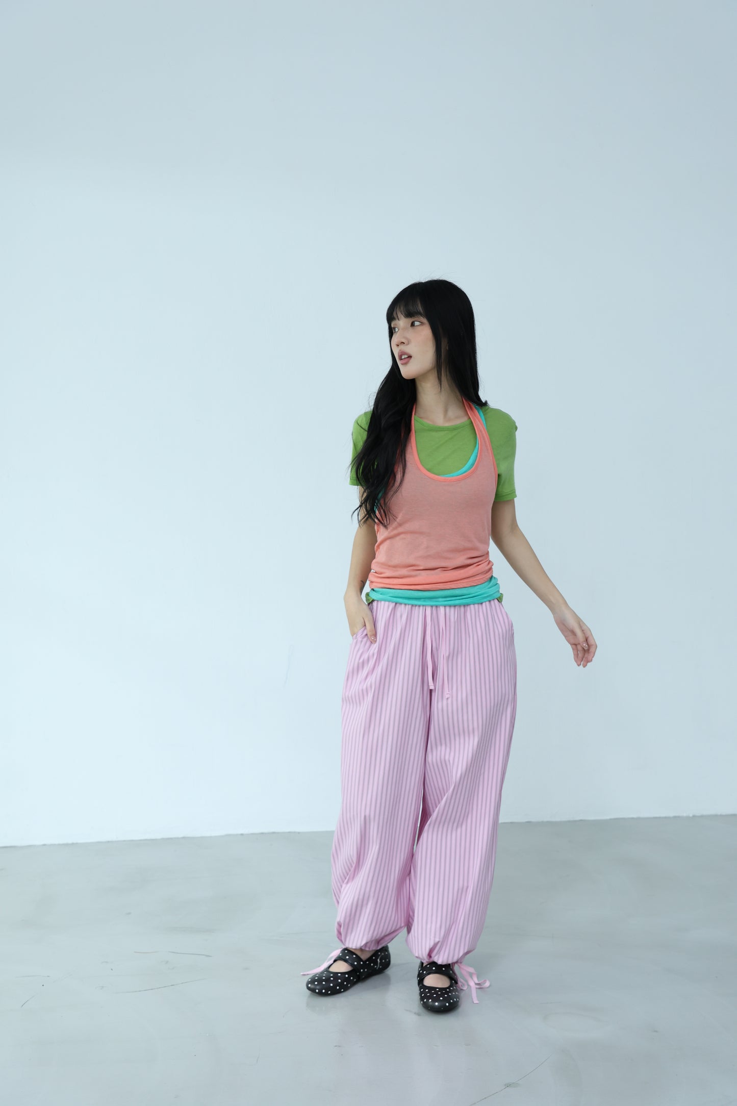 Thin halter neck vest （繞脖背心）