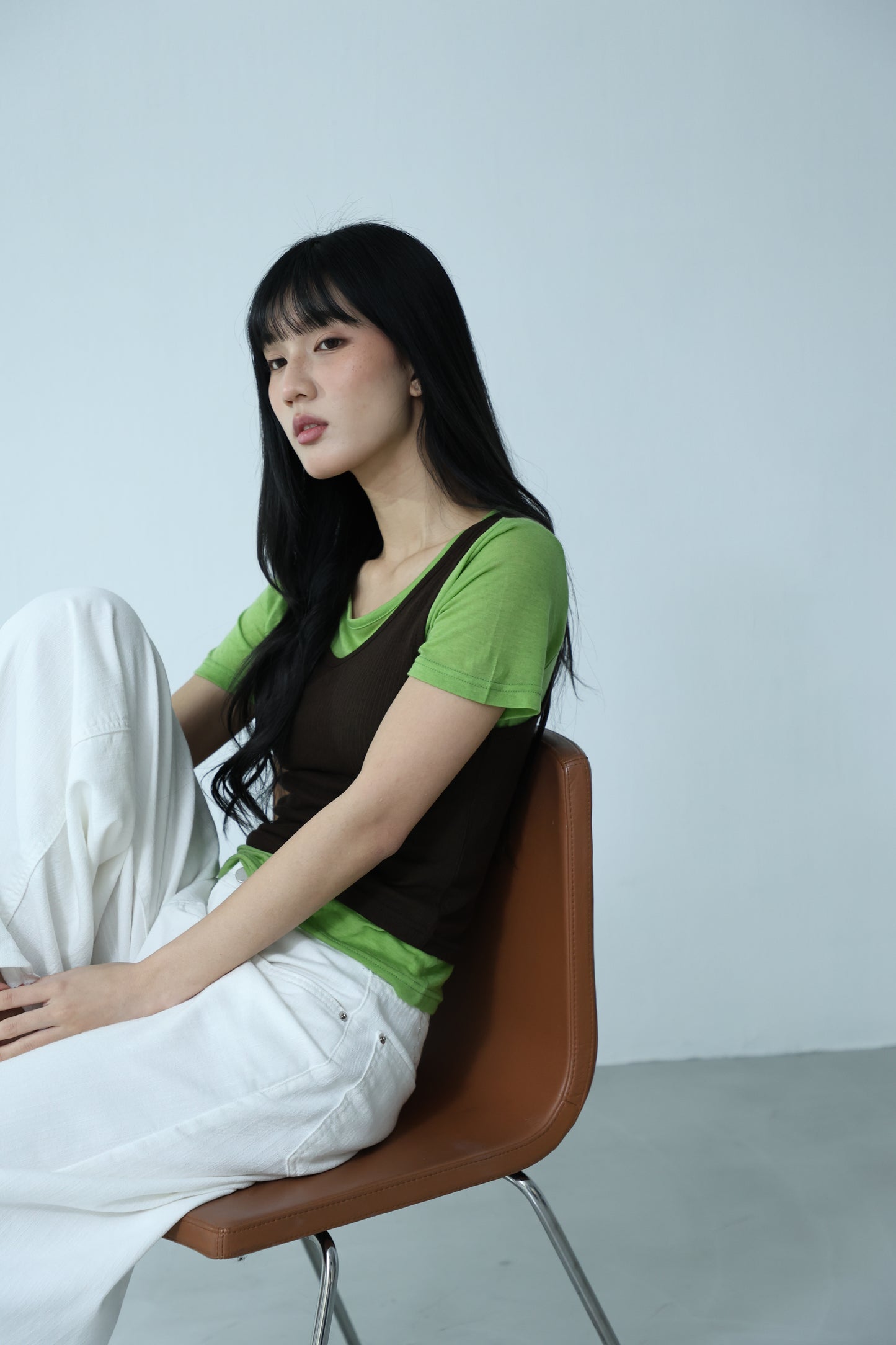 Thin short-sleeved top