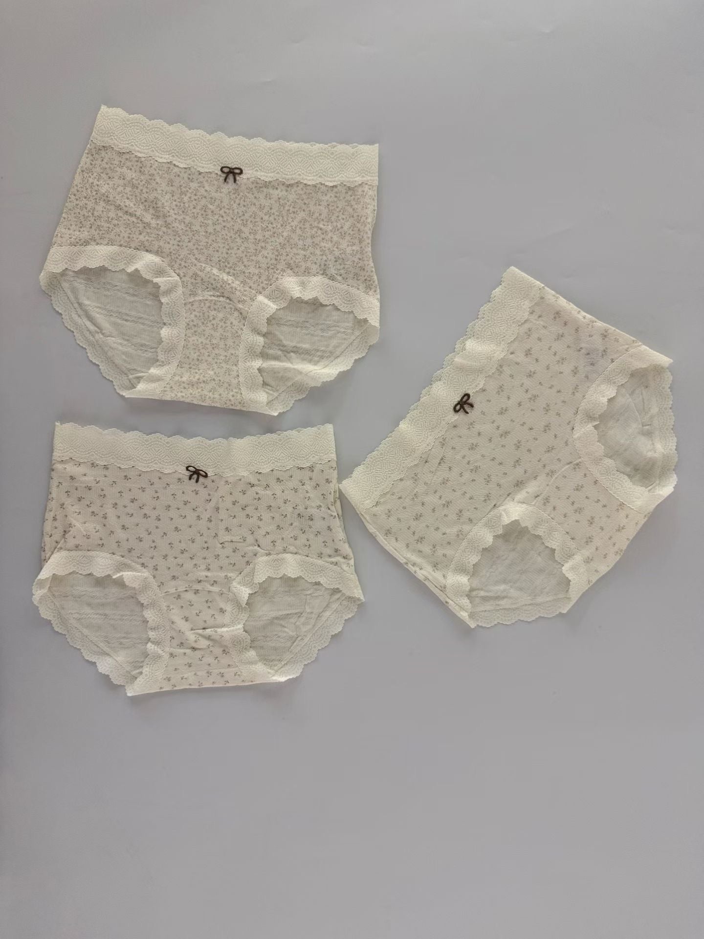 韓國製 蕾絲碎花內褲 set (3入）