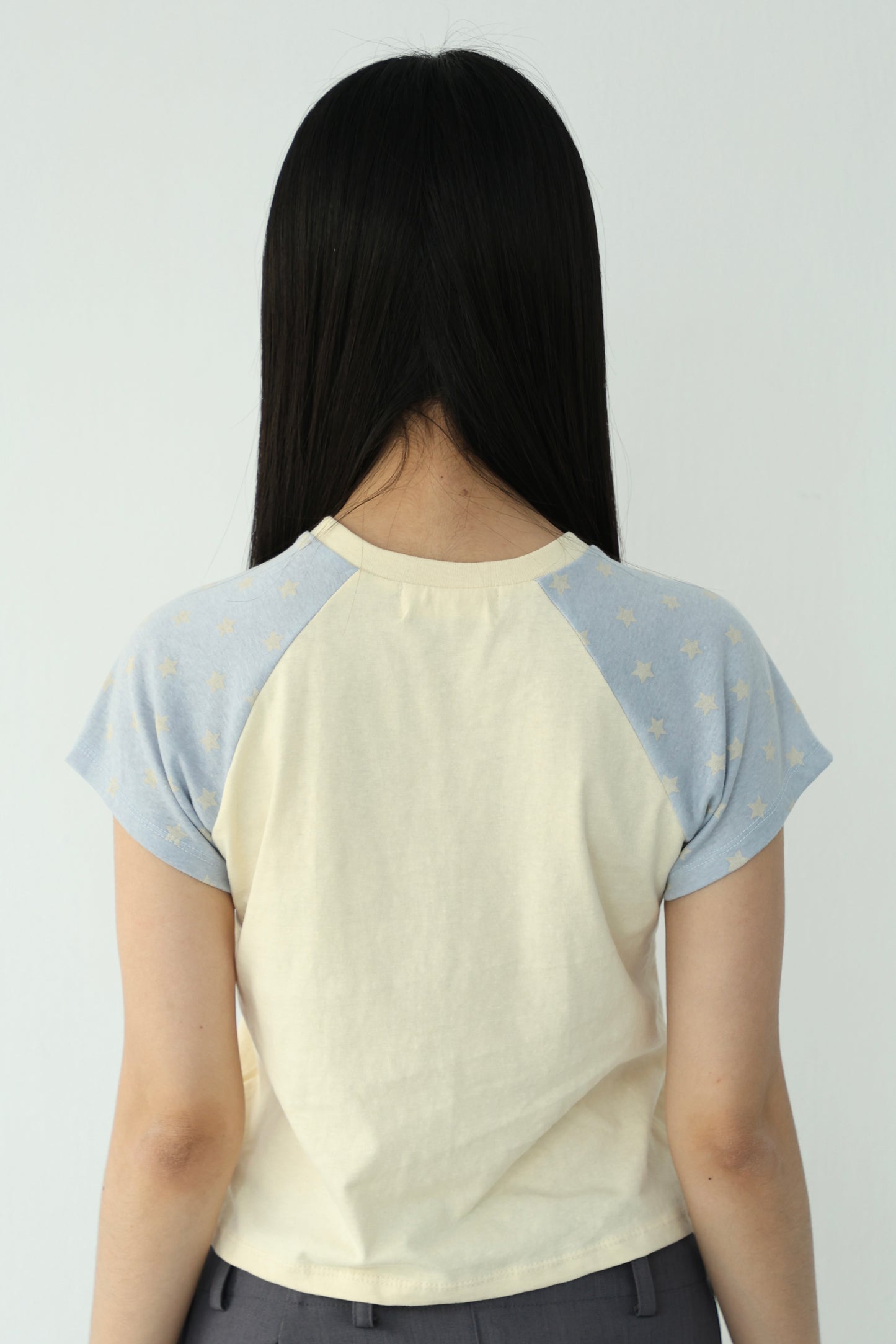 Star-patterned short-sleeved top