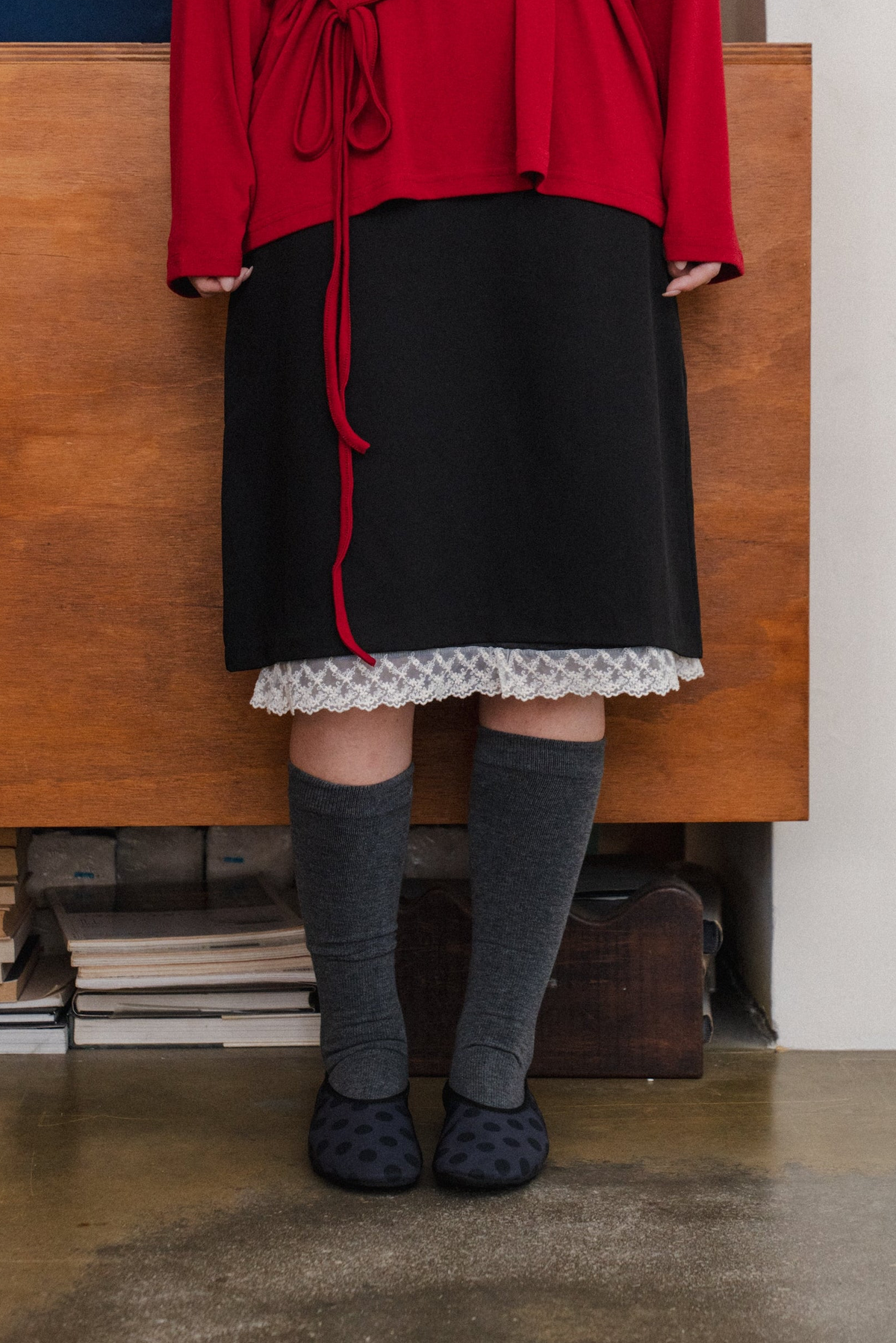 Lace-trimmed midi skirt