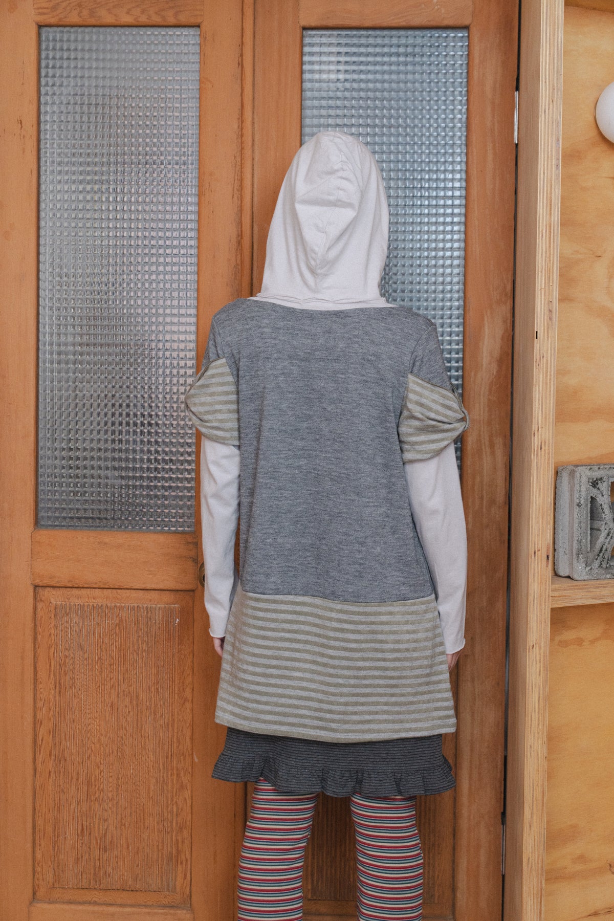 【9/20 PRE-ORDER】Striped Panel Knit Top
