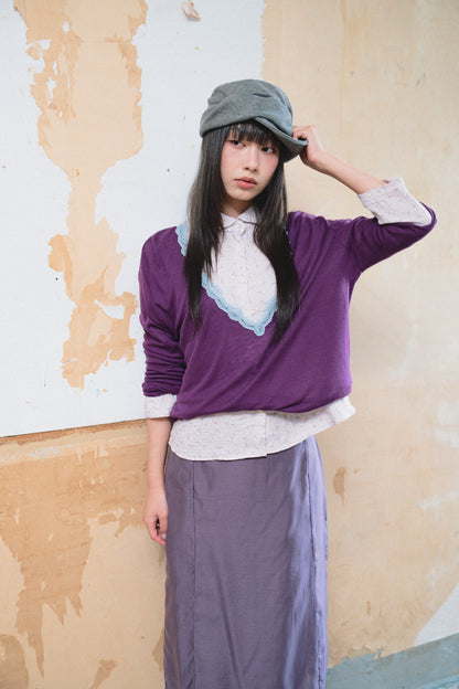 Lightweight V-Neck Lace-Trimmed Long-Sleeve Tee