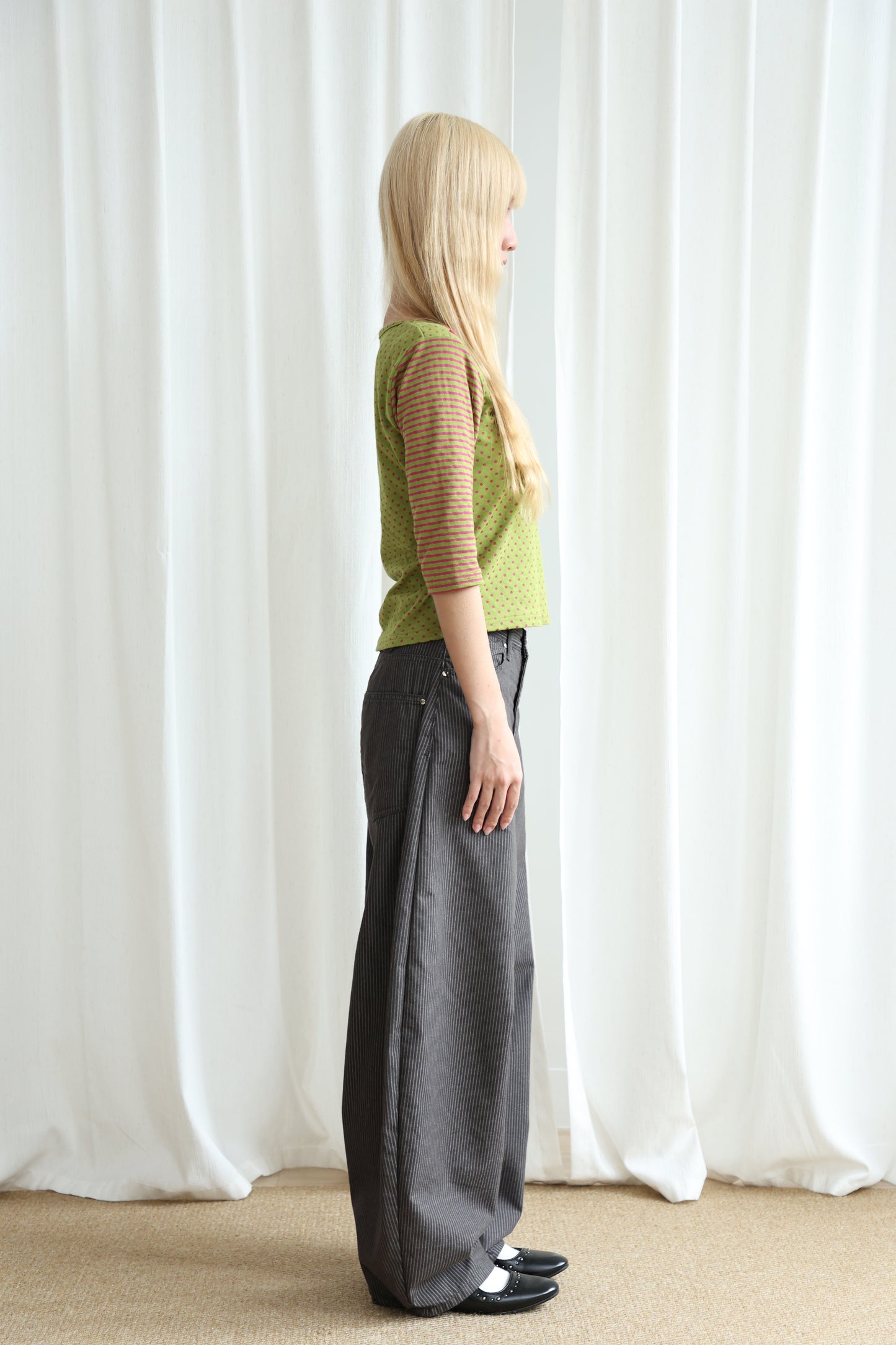 Thin straight stripe baggy pants