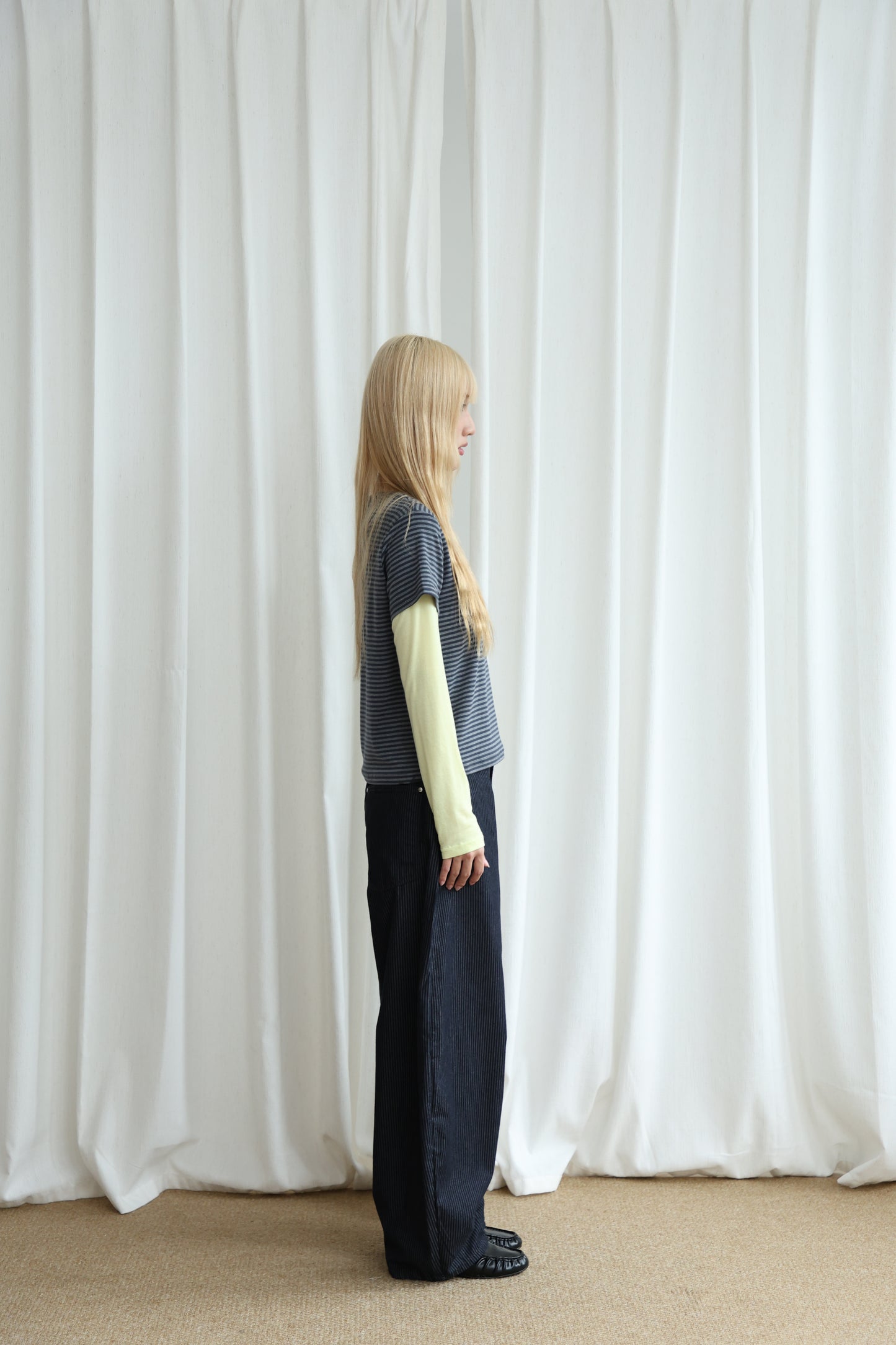 Thin straight stripe baggy pants