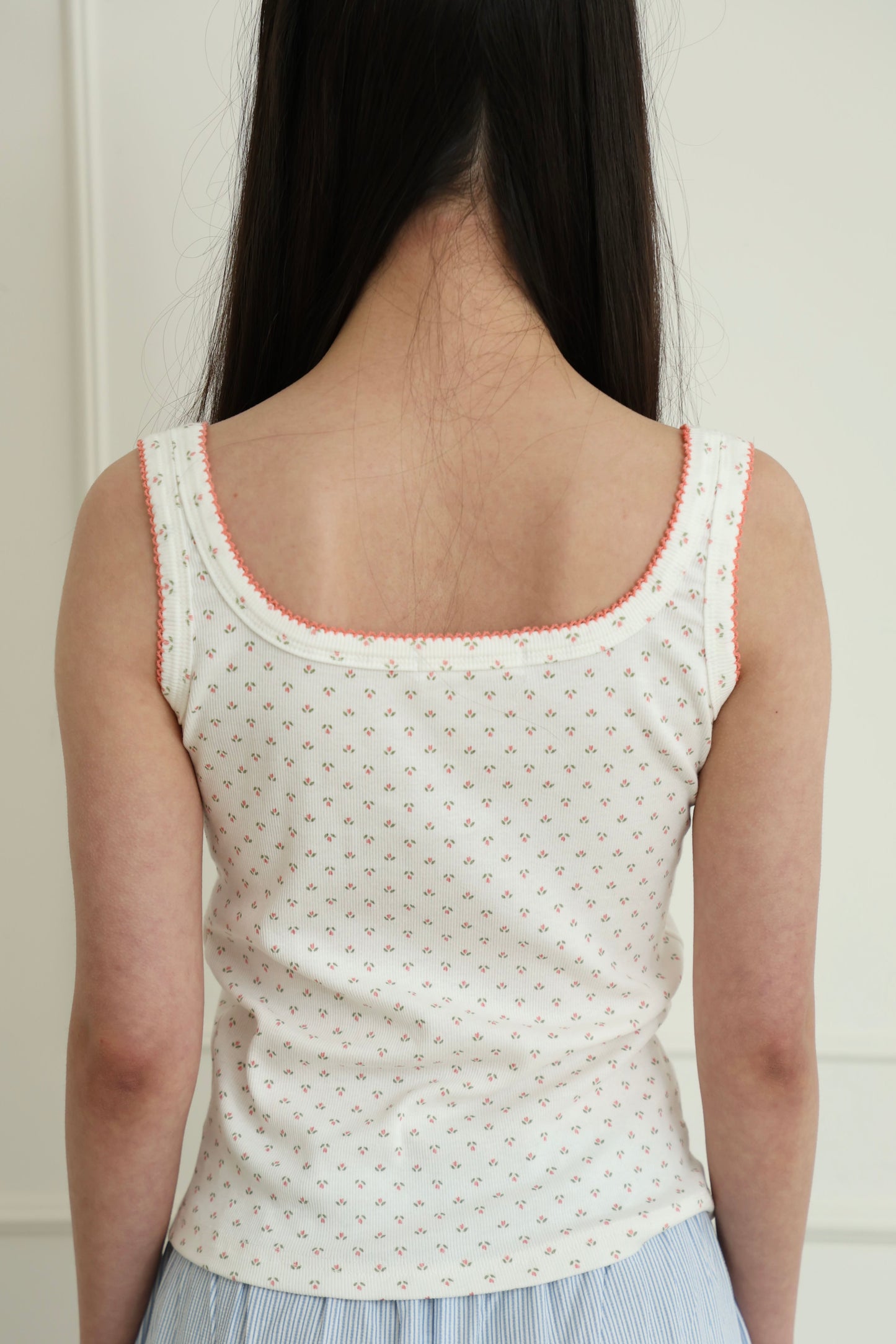 Floral lace-trimmed vest