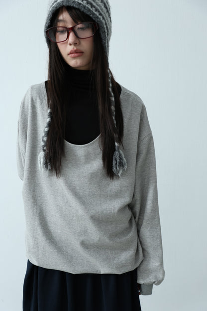 U-neck loose sweatshirt