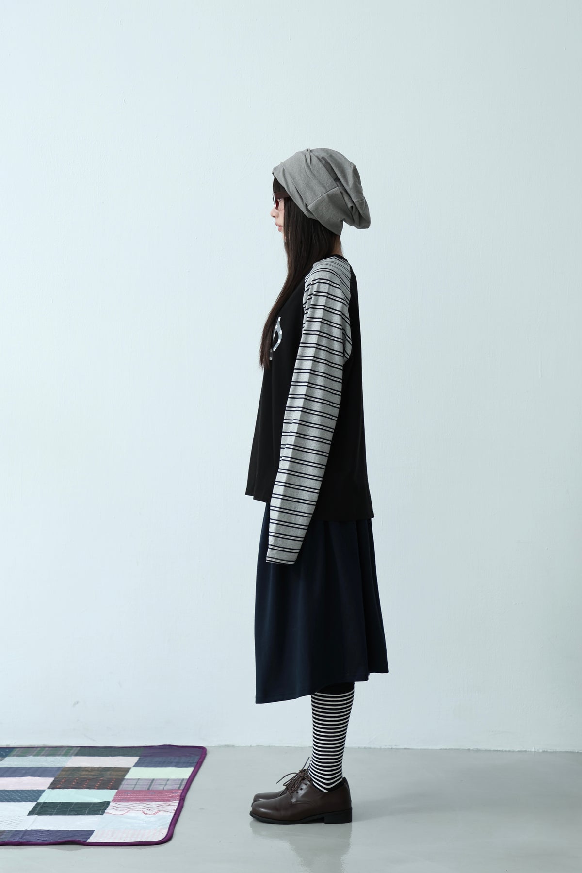 Elastic button midi skirt