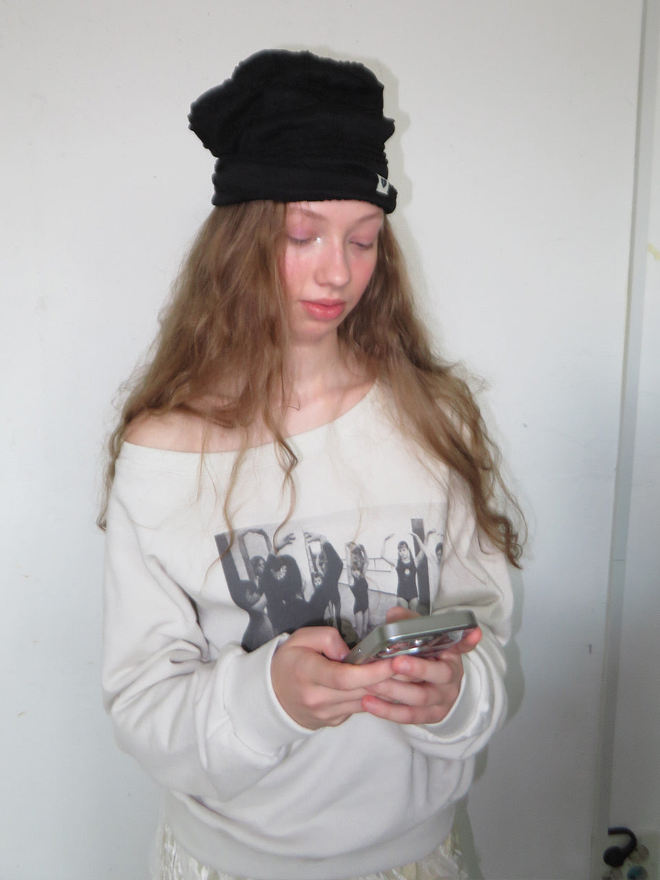 FUN FROM FUN Frill Beanie, Black