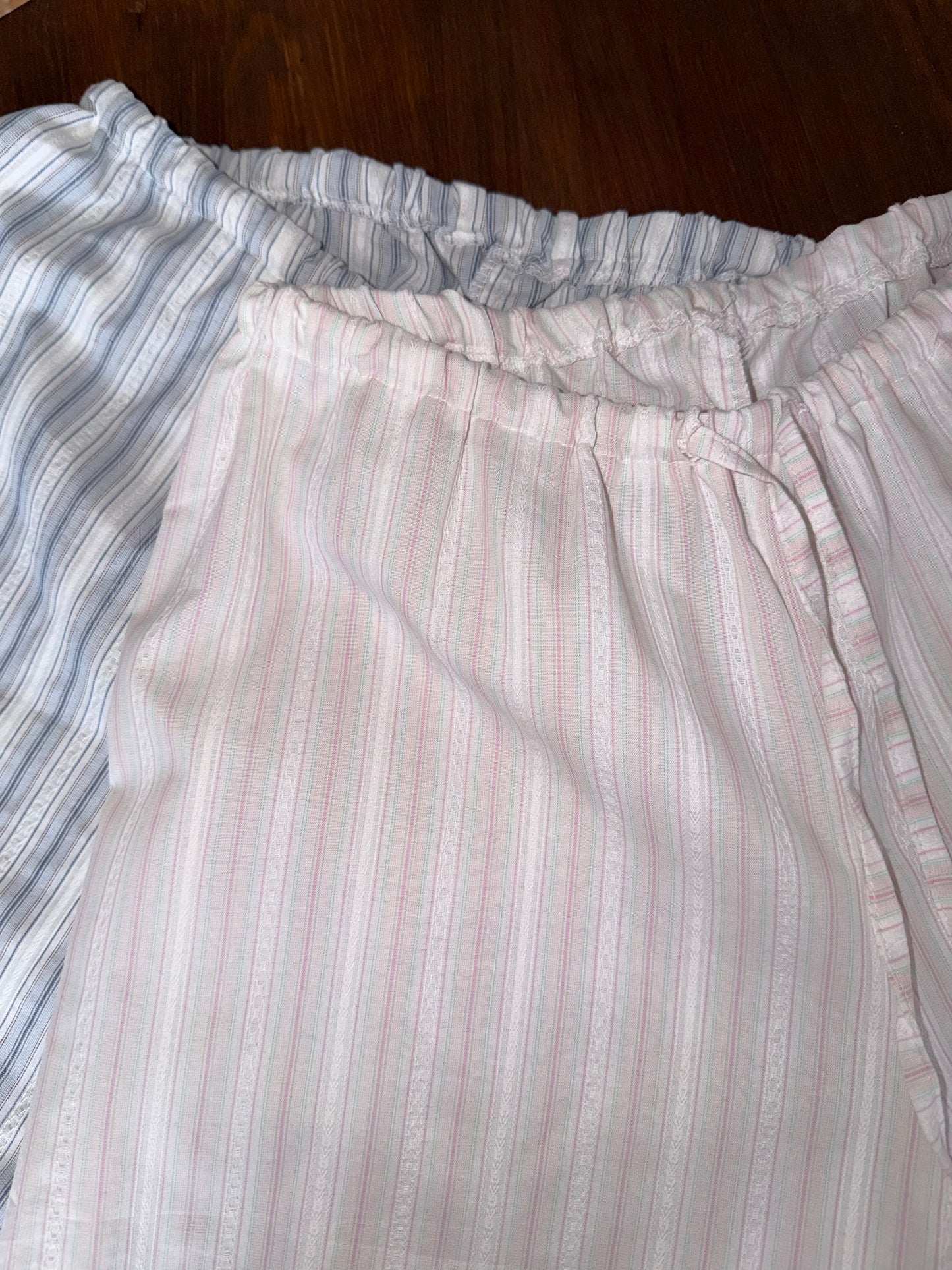 Striped lace-trimmed lantern capri pants