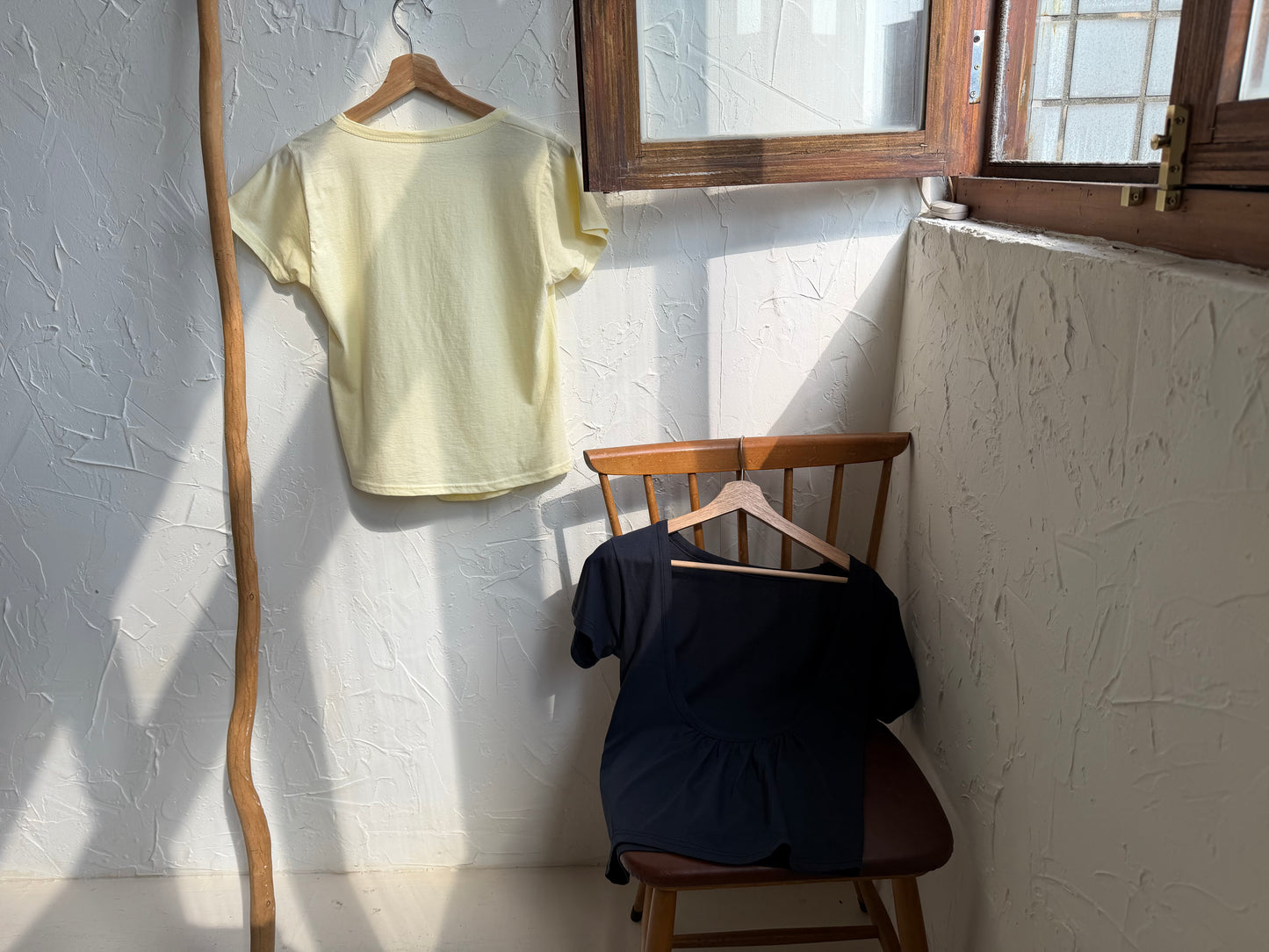 U-neck cotton top