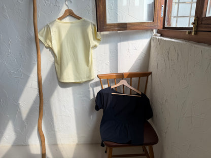U-neck cotton top