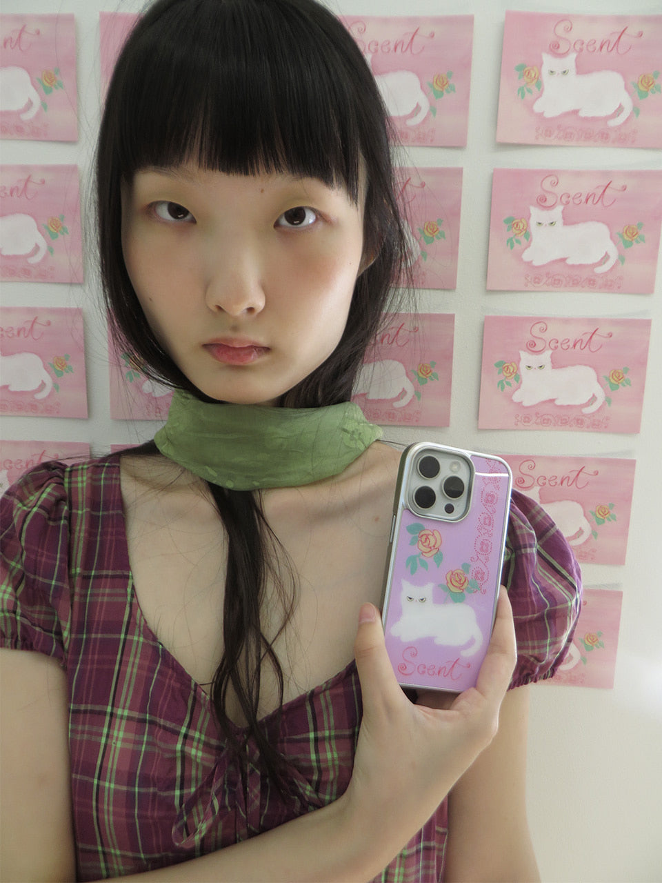 SUNI X FUN FROM FUN White Cat with Yellow Roses Phone Case