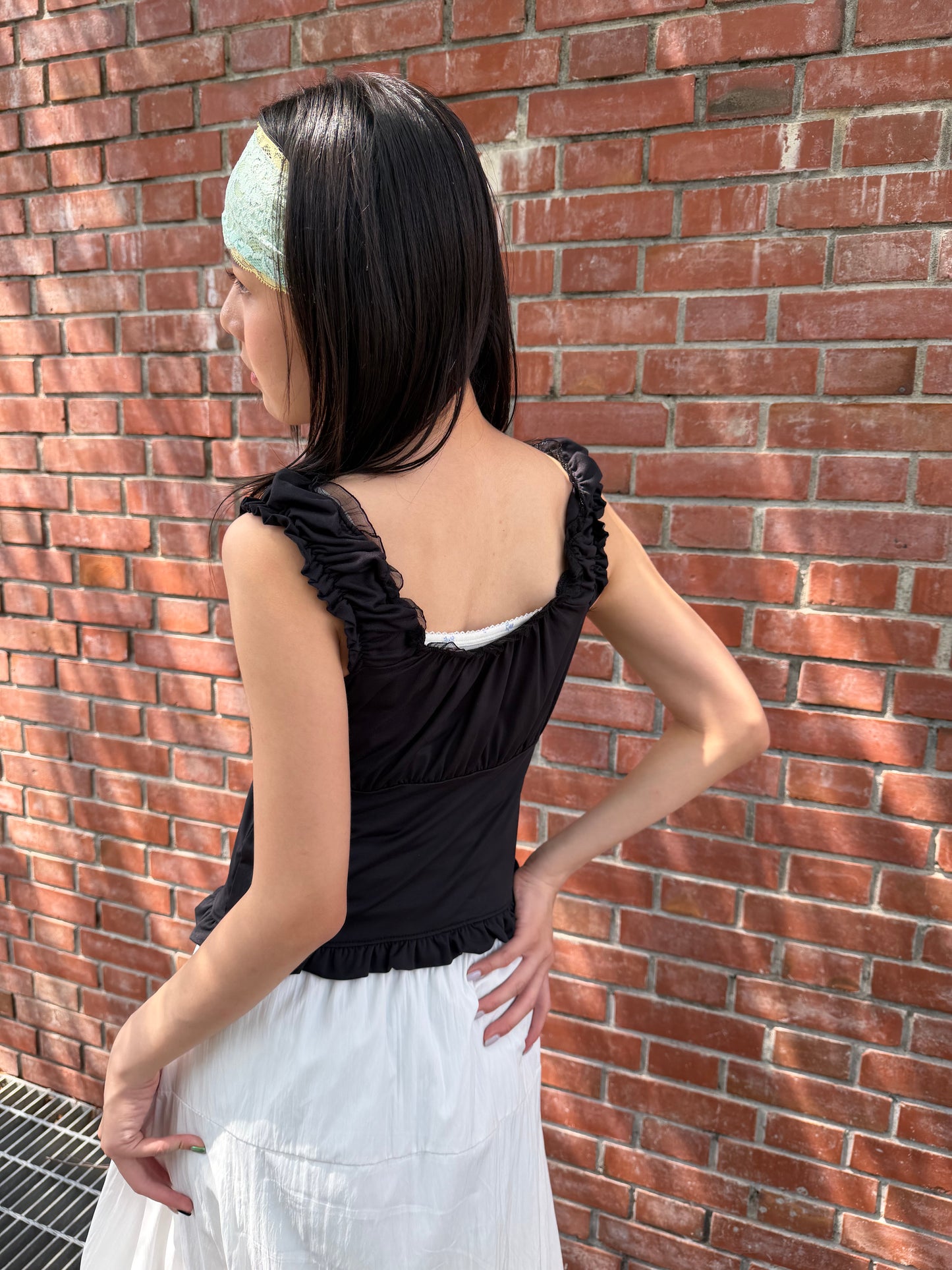 Elastic ruched lace top