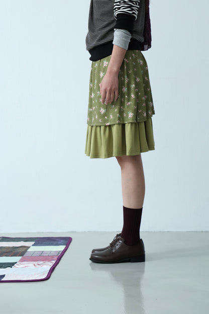 Floral layered five-quarter skirt