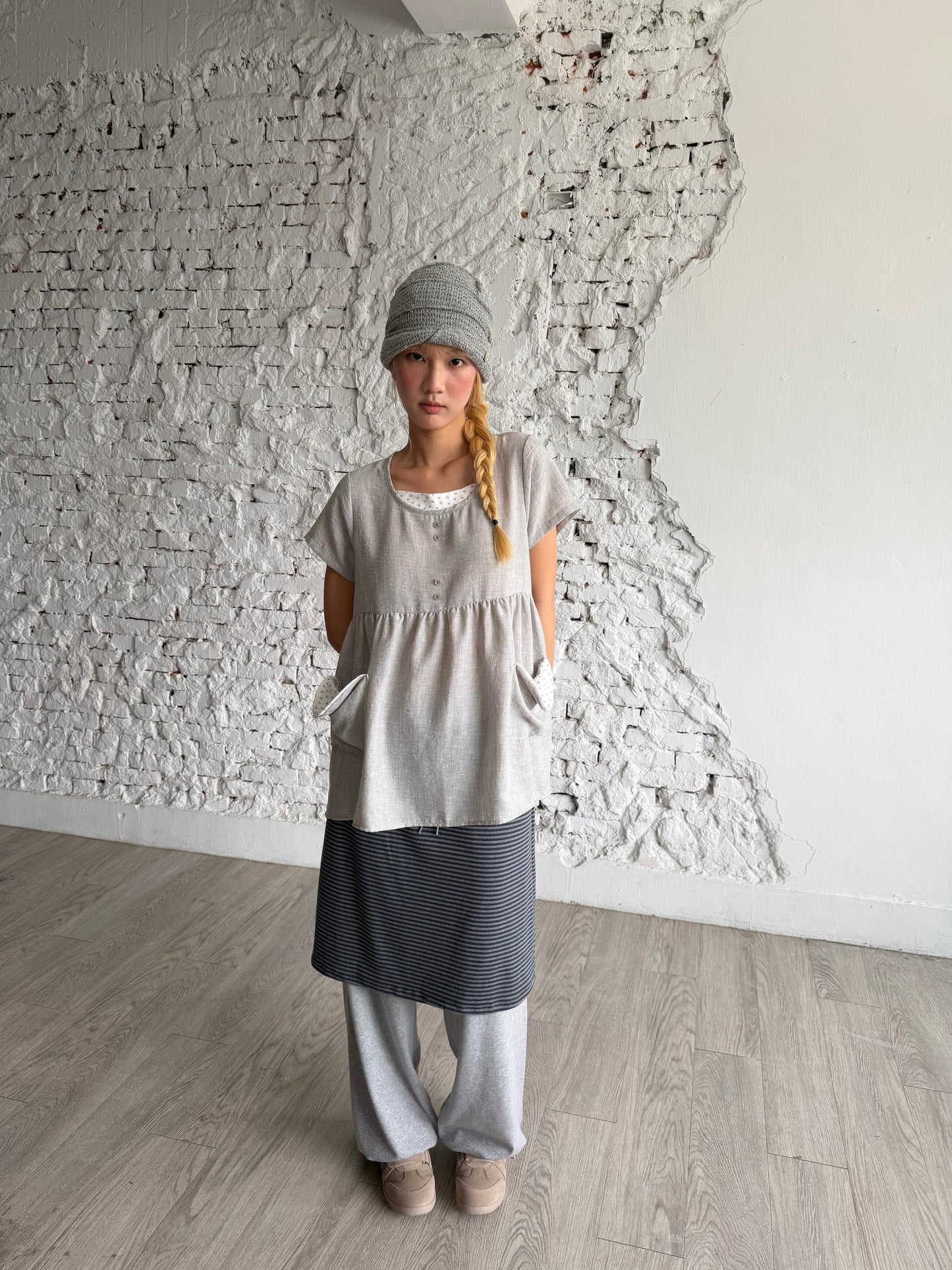 Flower button pocket top