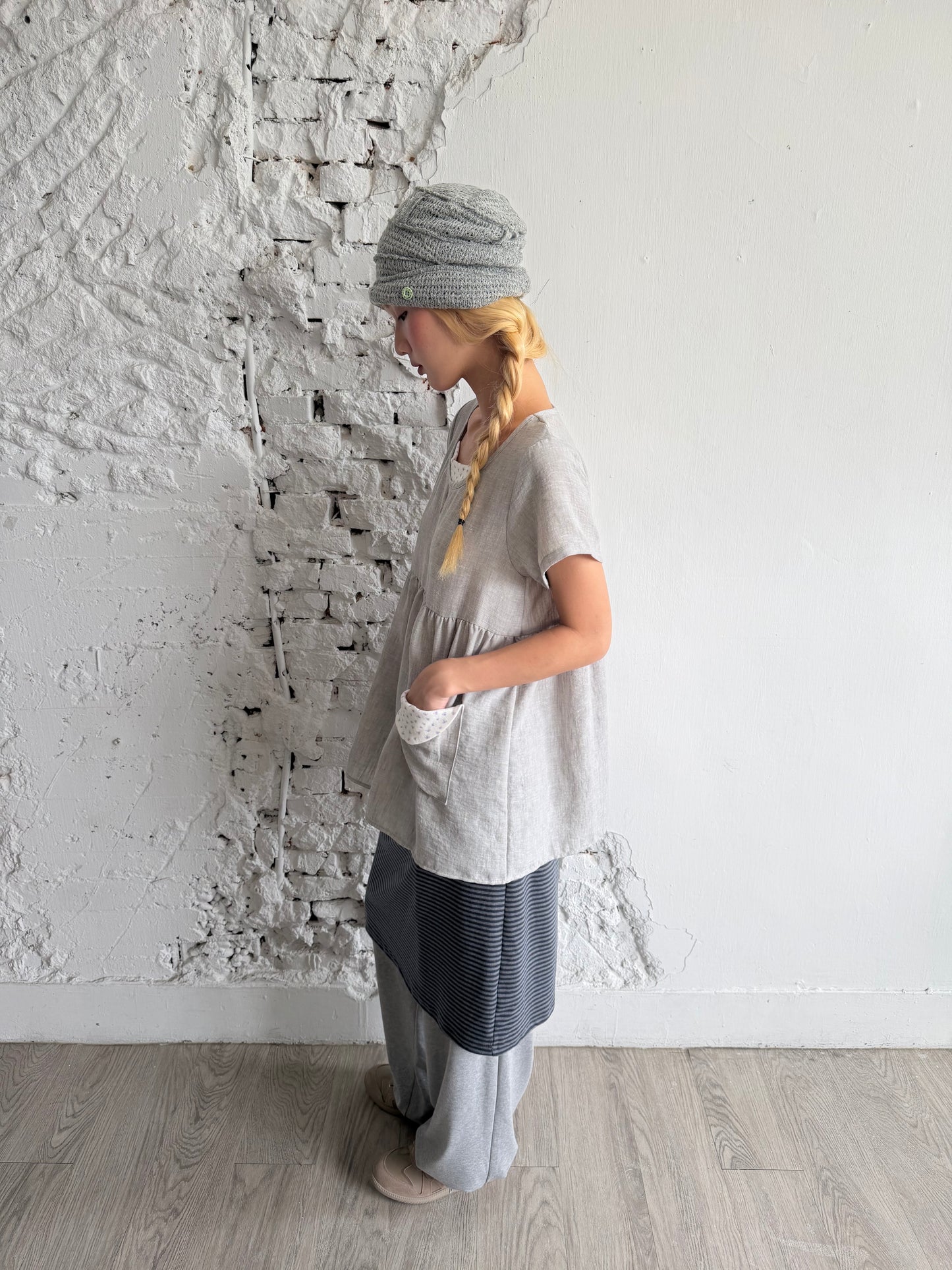 Flower button pocket top