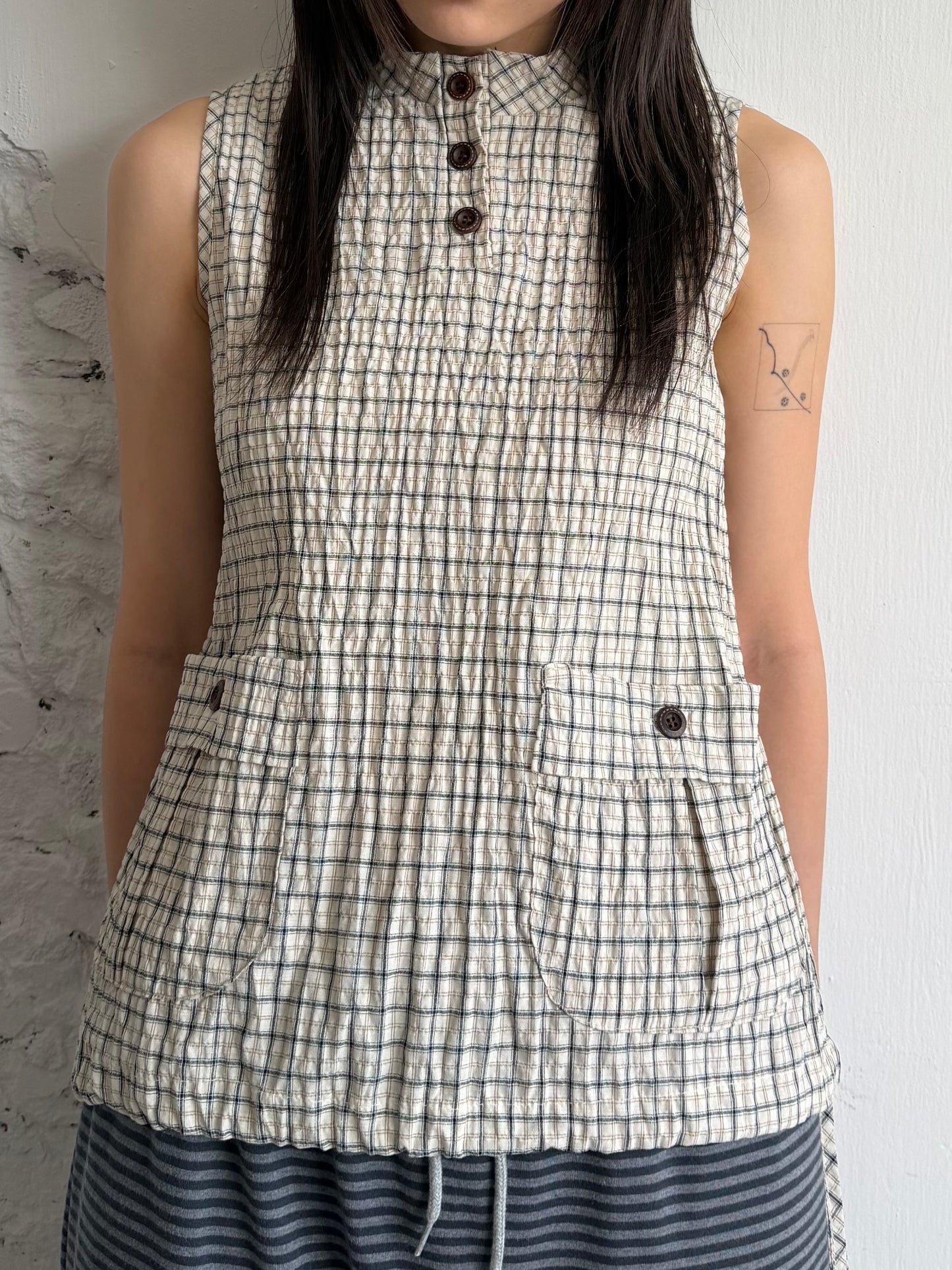 Checkered button pocket vest