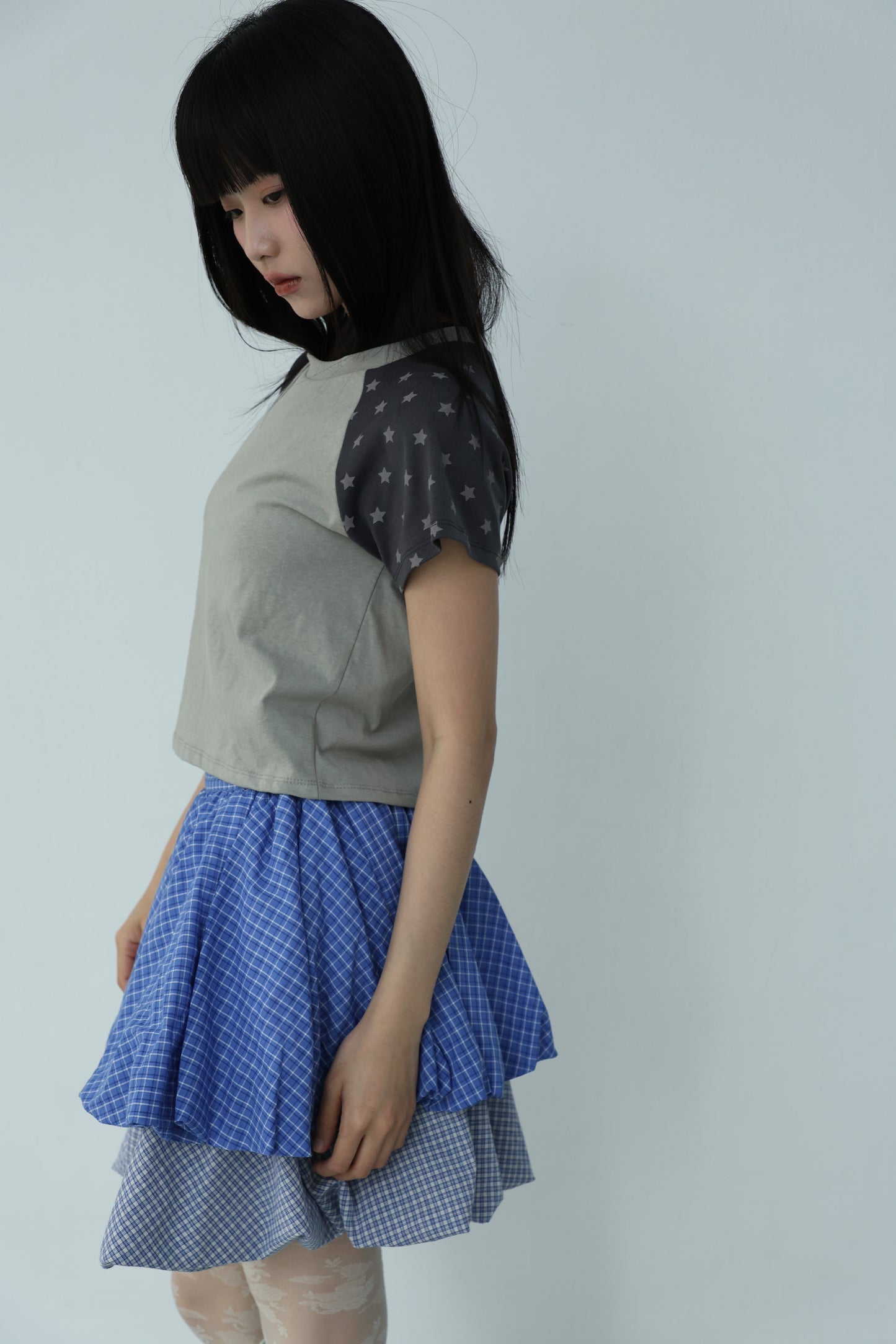 Star-patterned short-sleeved top