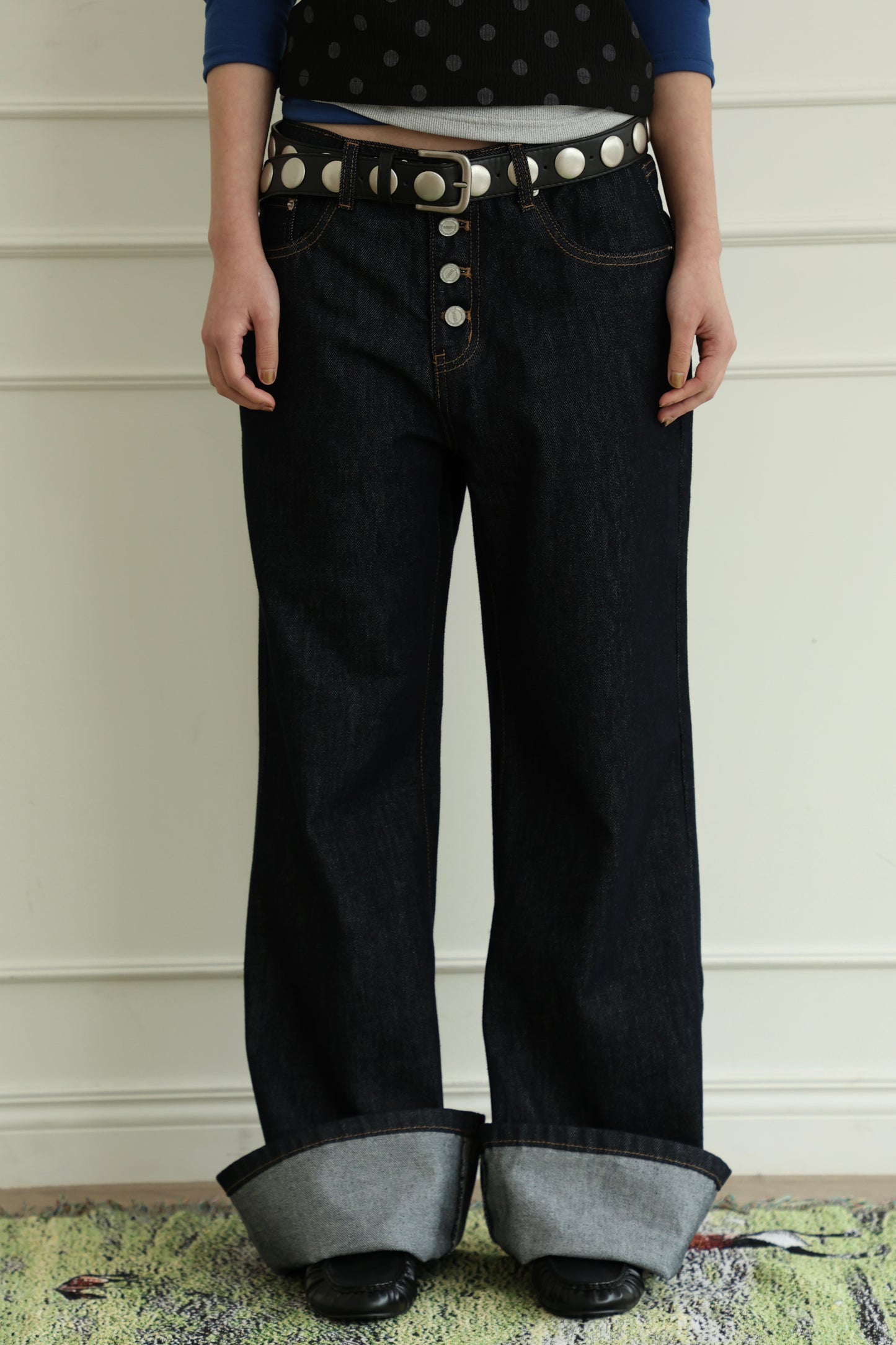 Button-up low-rise flared jeans