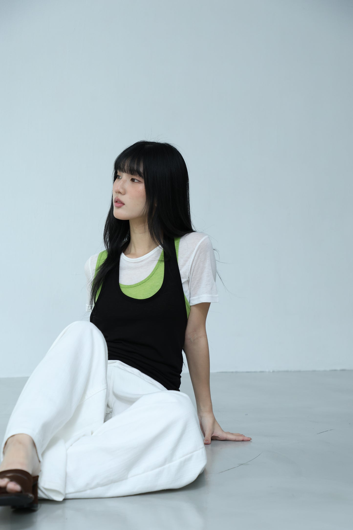 Thin short-sleeved top