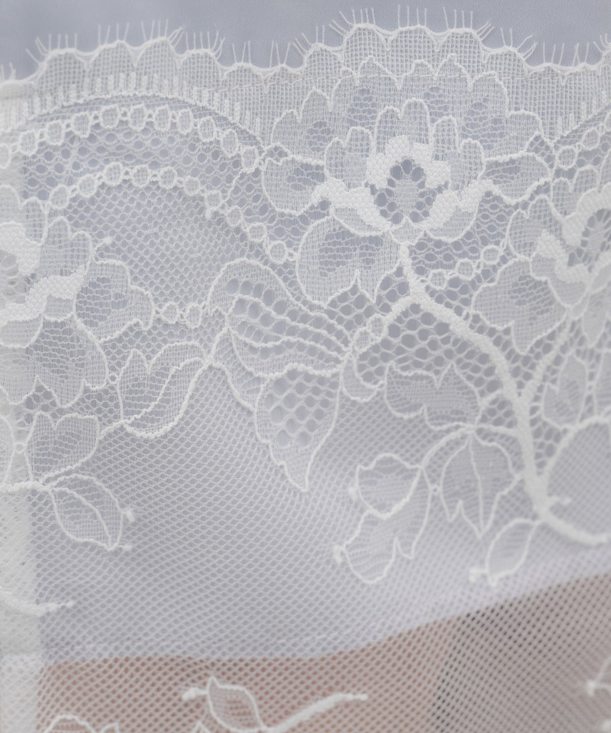 （sale 至9/21 22:00）Discoat umm. 蕾絲拼接緞面裙