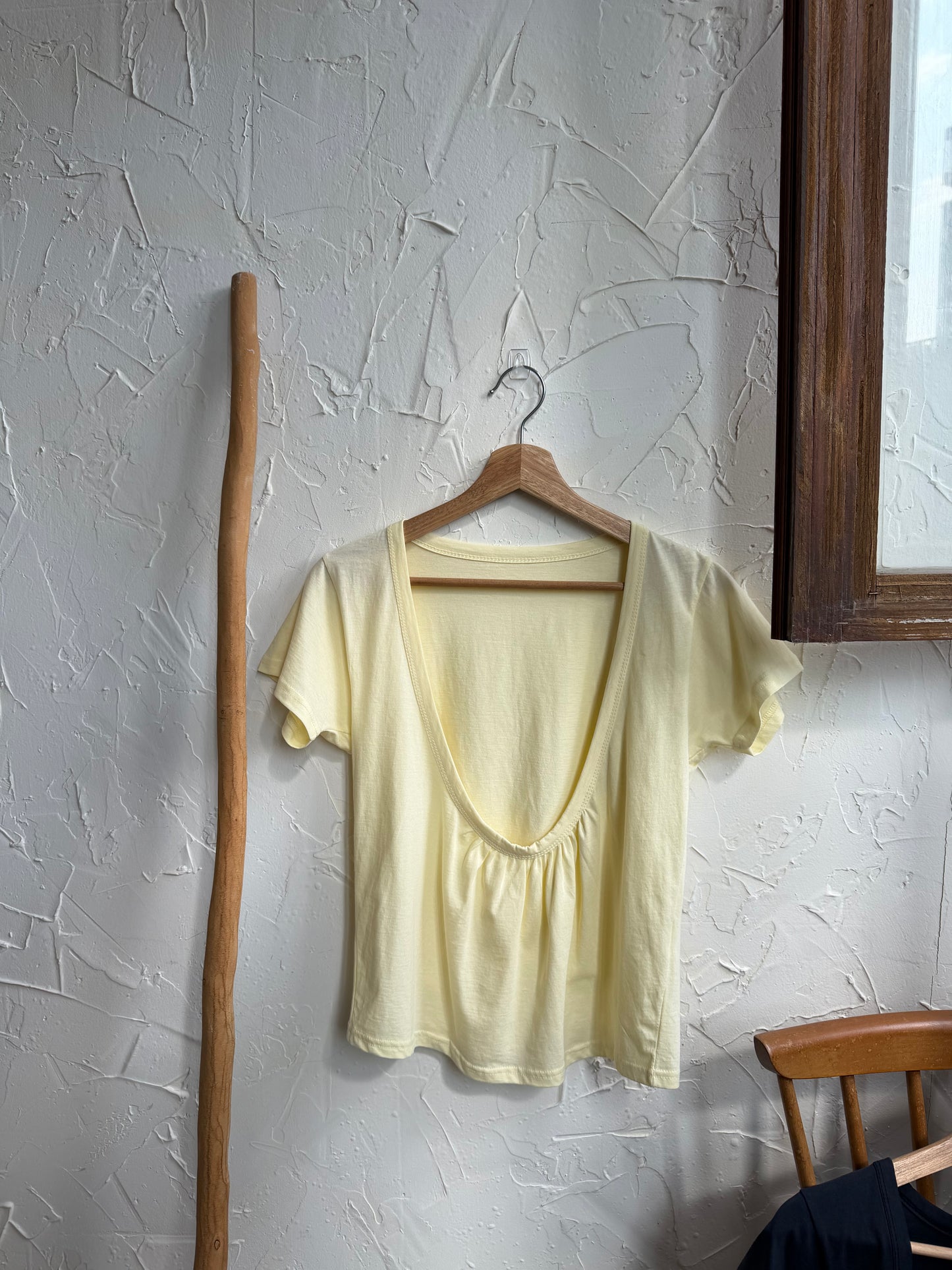 U-neck cotton top