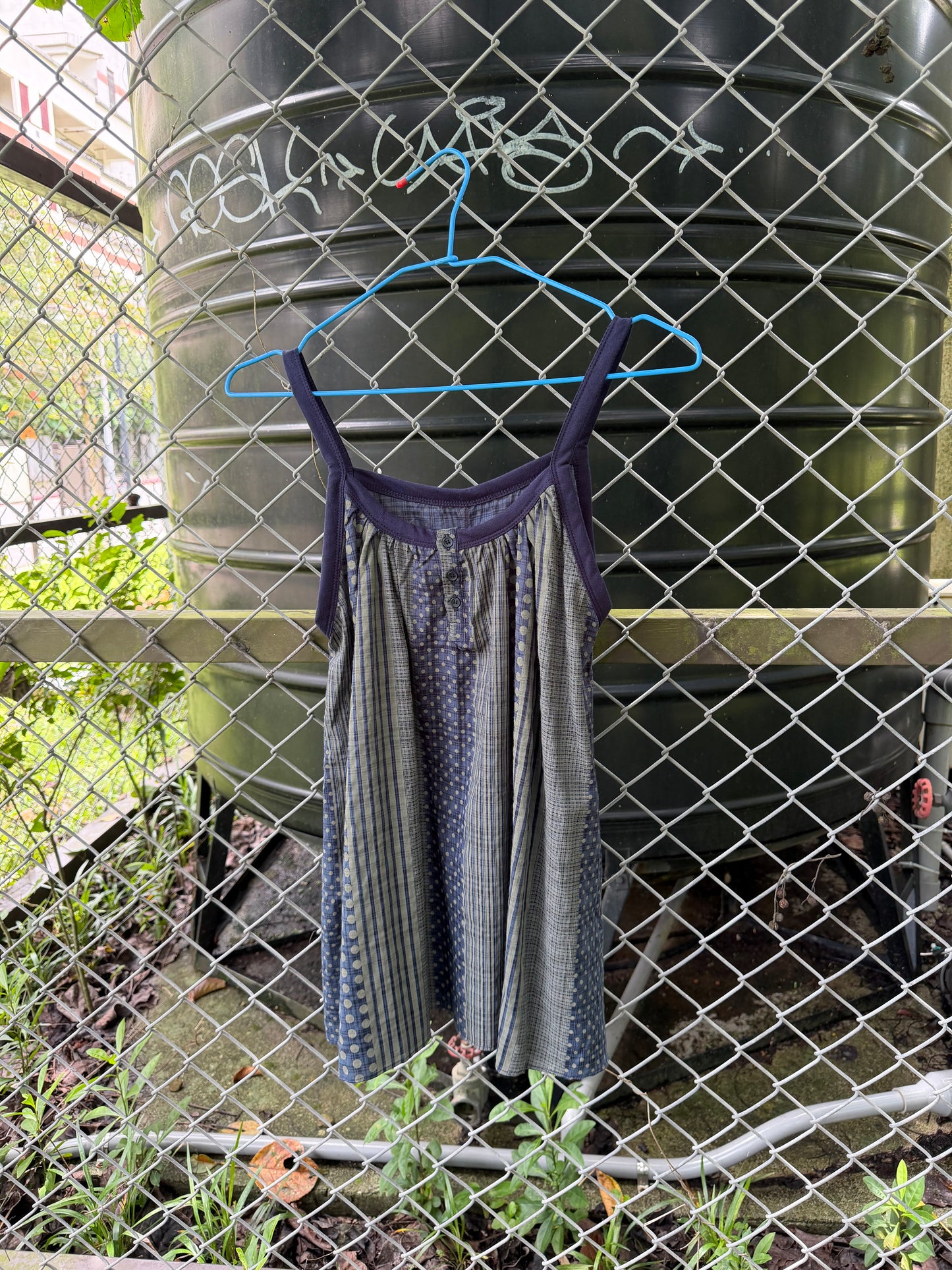 Dresses with thin straps in mixed materials