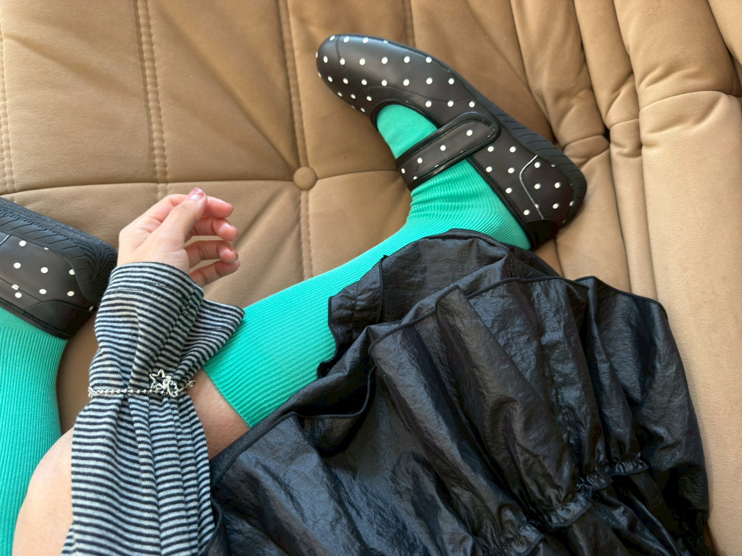 Ribbed knee-high socks