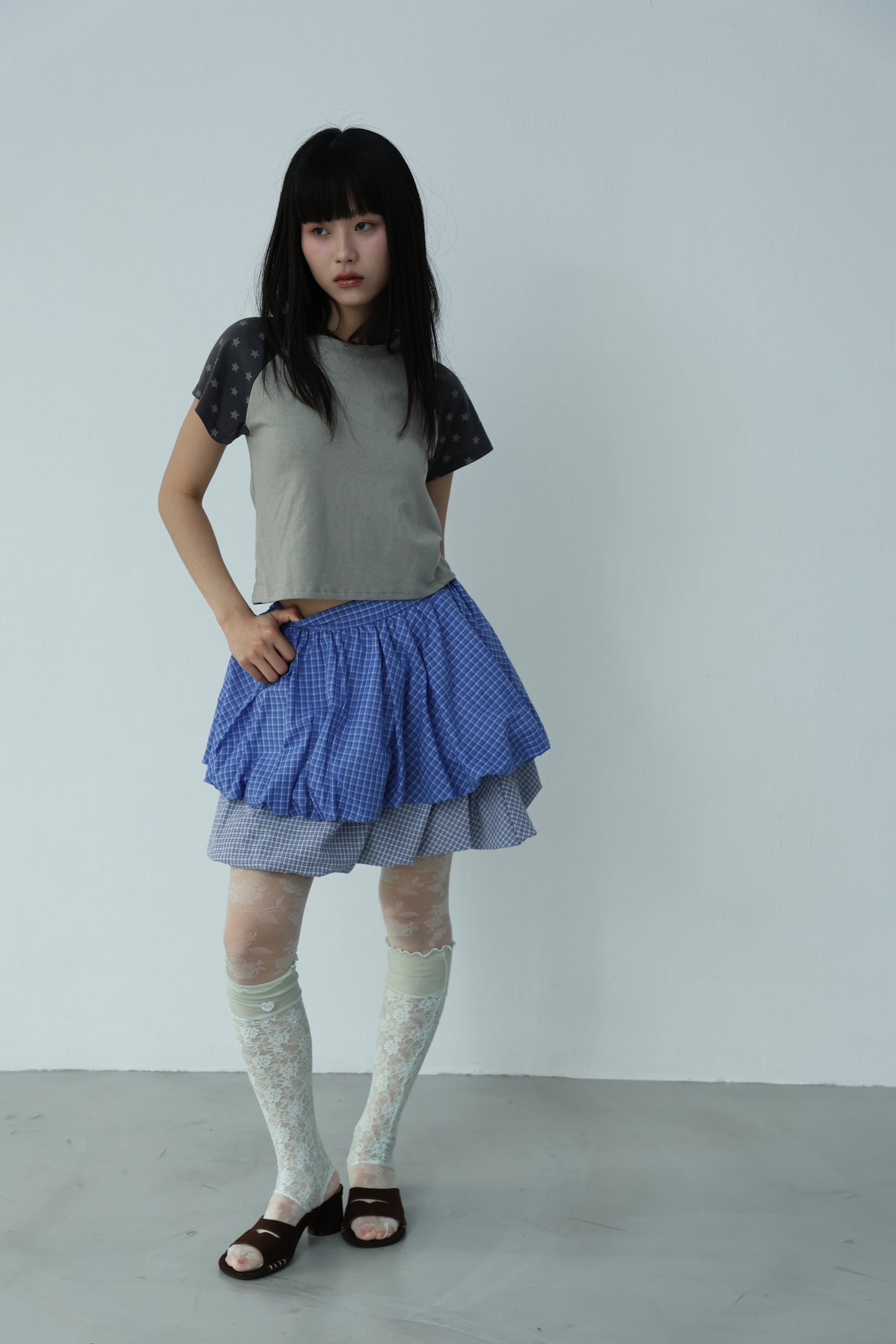 Star-patterned short-sleeved top